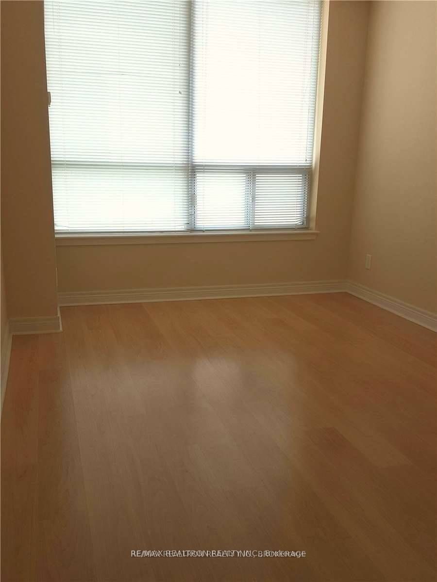 60 Disera Dr, unit 1402 for rent - image #7