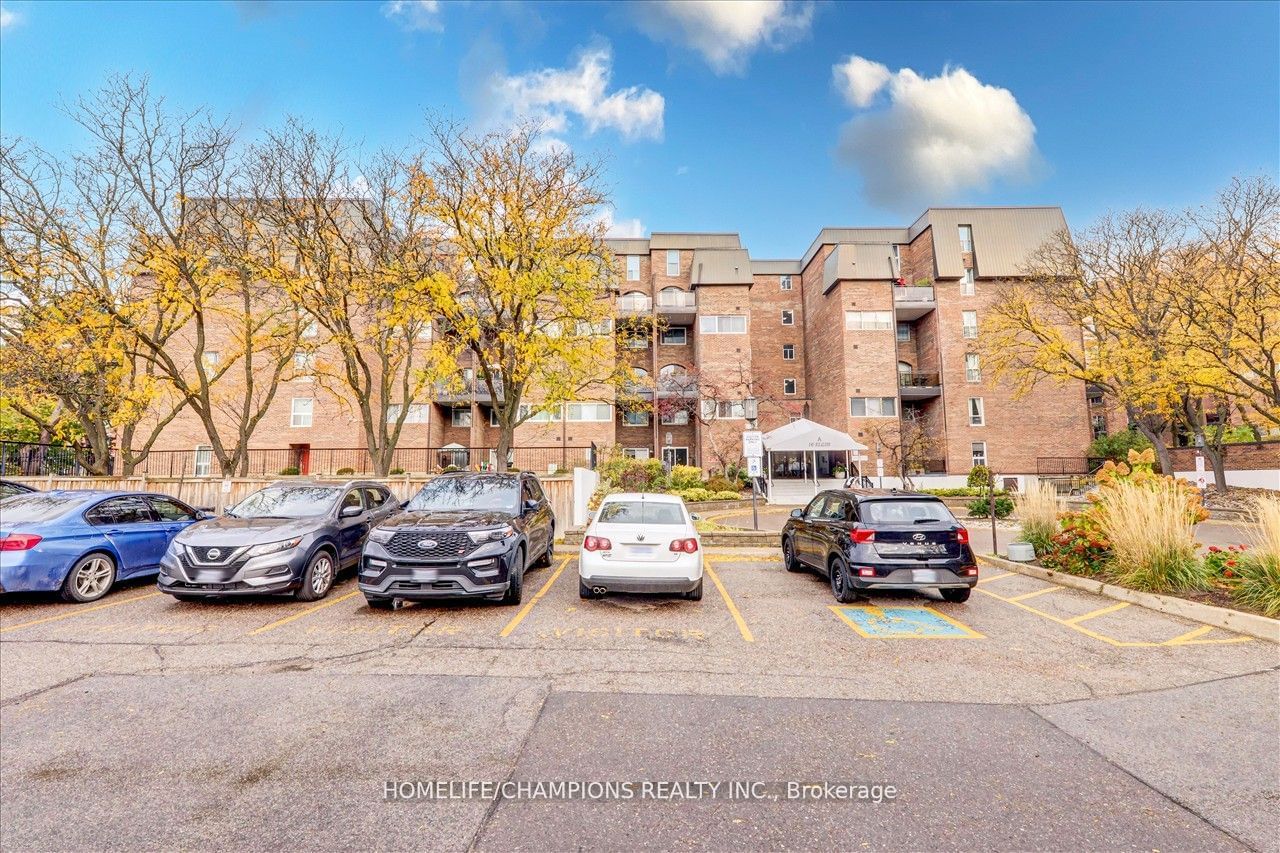 16 Elgin St, unit 325 for sale - image #2