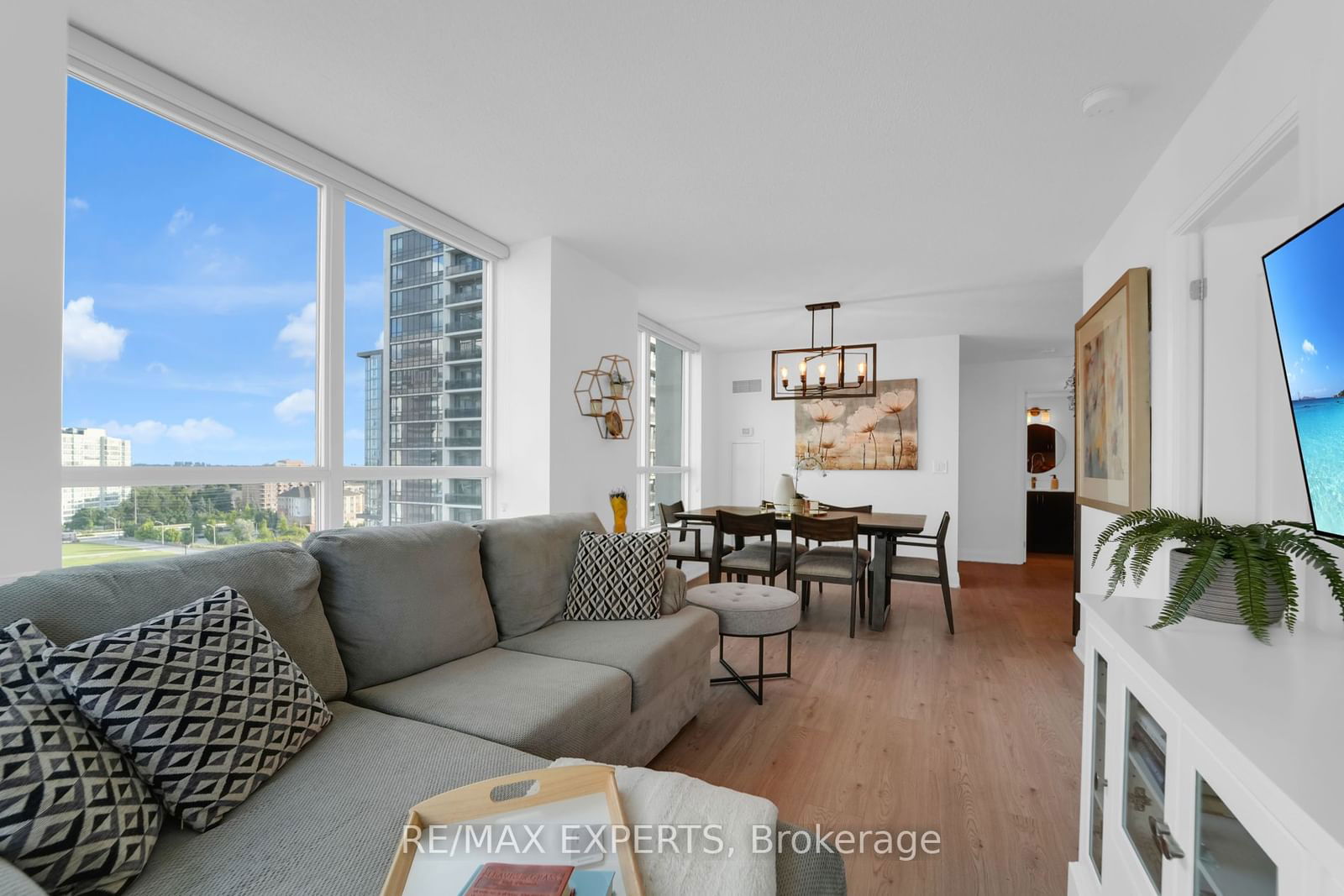 30 North Park Rd, unit 1005 for sale