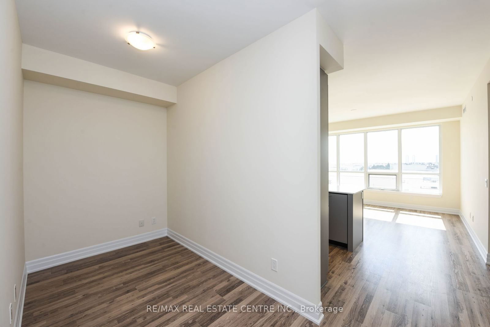 9075 Jane St, unit 508 for rent - image #11