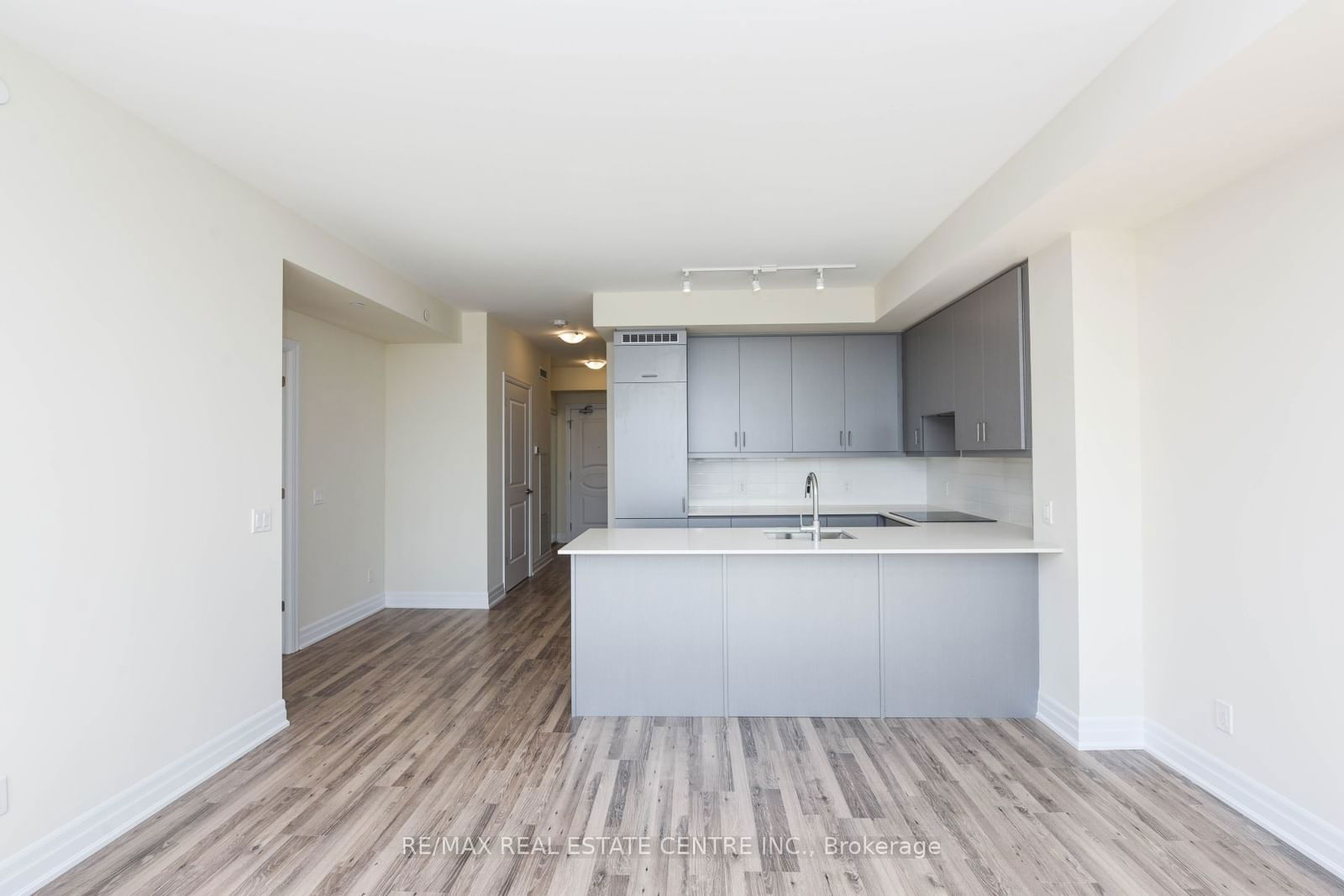 9075 Jane St, unit 508 for rent - image #20