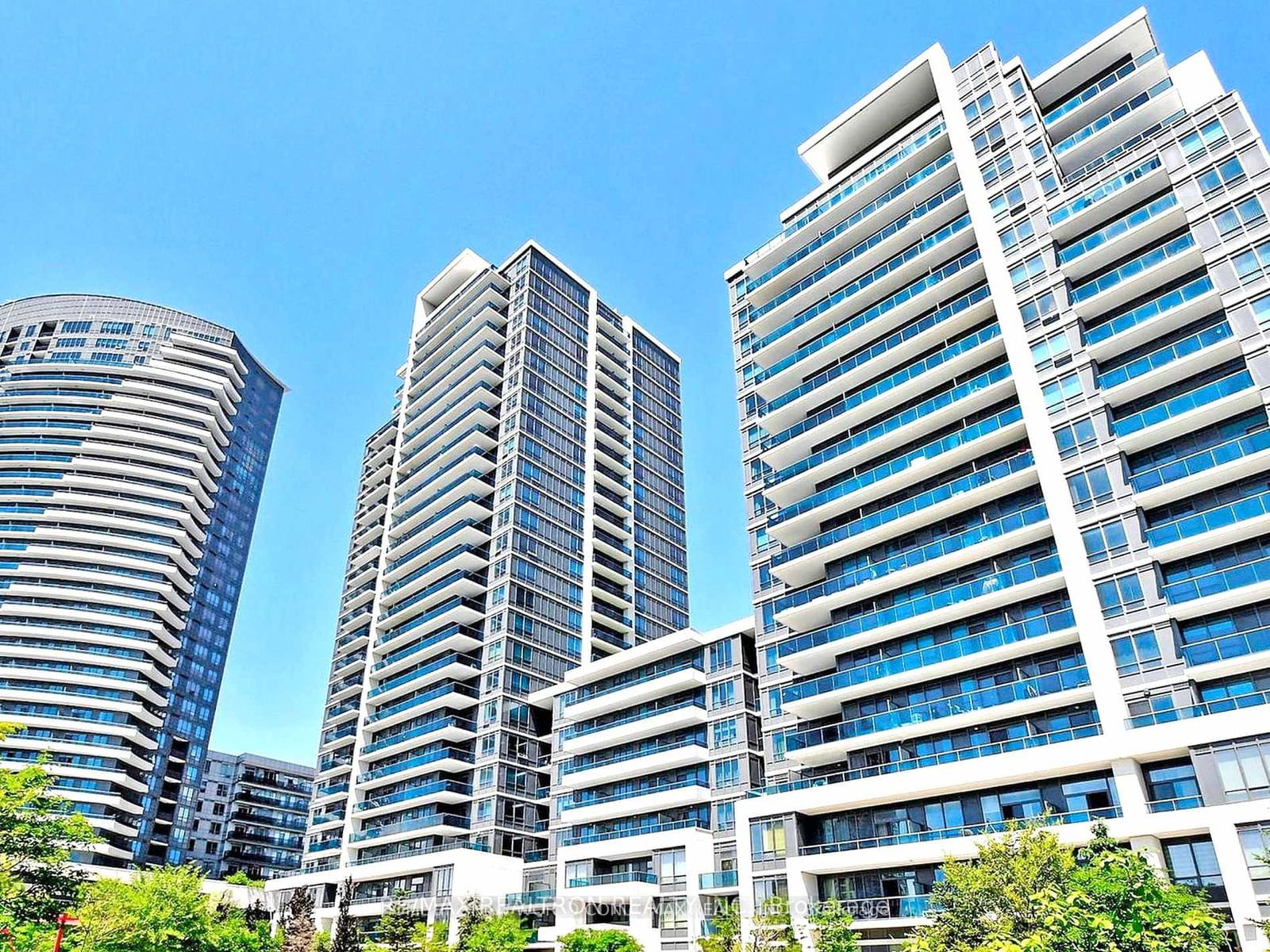 7165 Yonge St, unit 2111 for sale - image #6