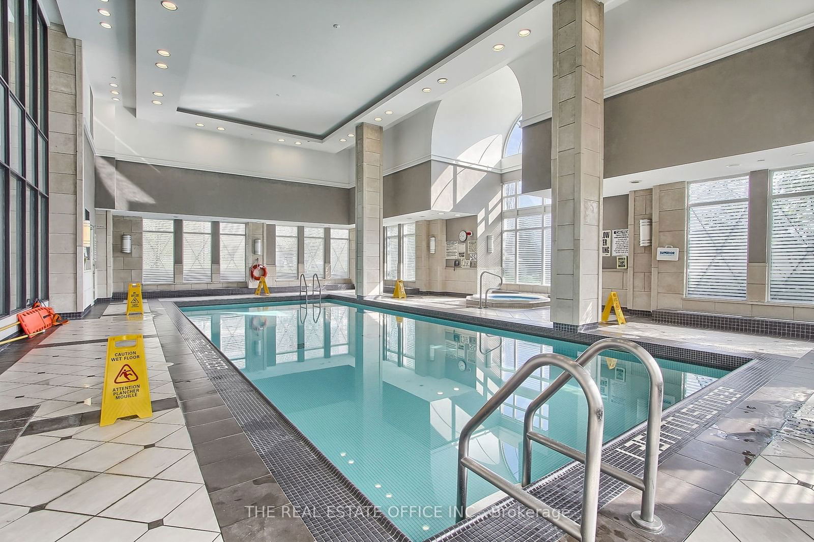 310 Red Maple Rd, unit 518 for sale - image #28