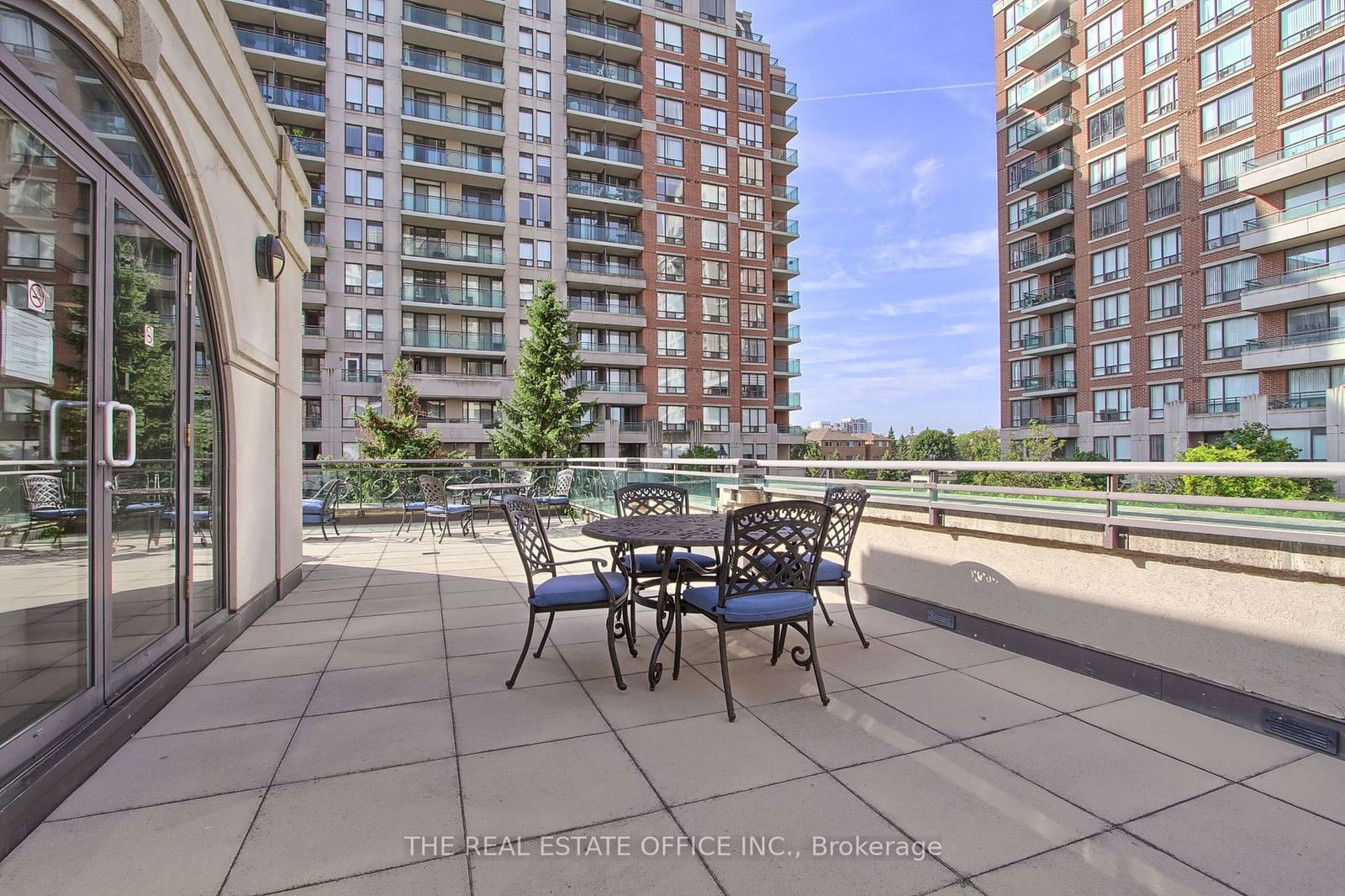 310 Red Maple Rd, unit 518 for sale - image #30