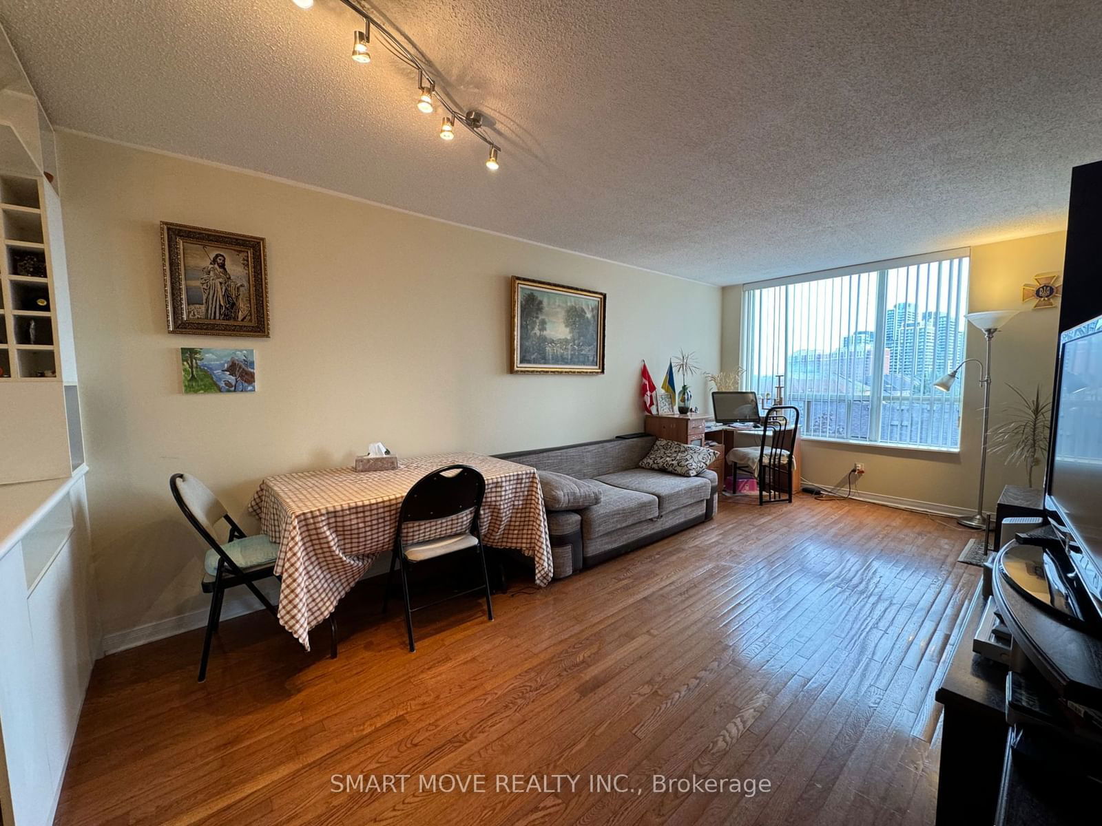 19 Northern Heights Dr, unit 508 for sale - image #12