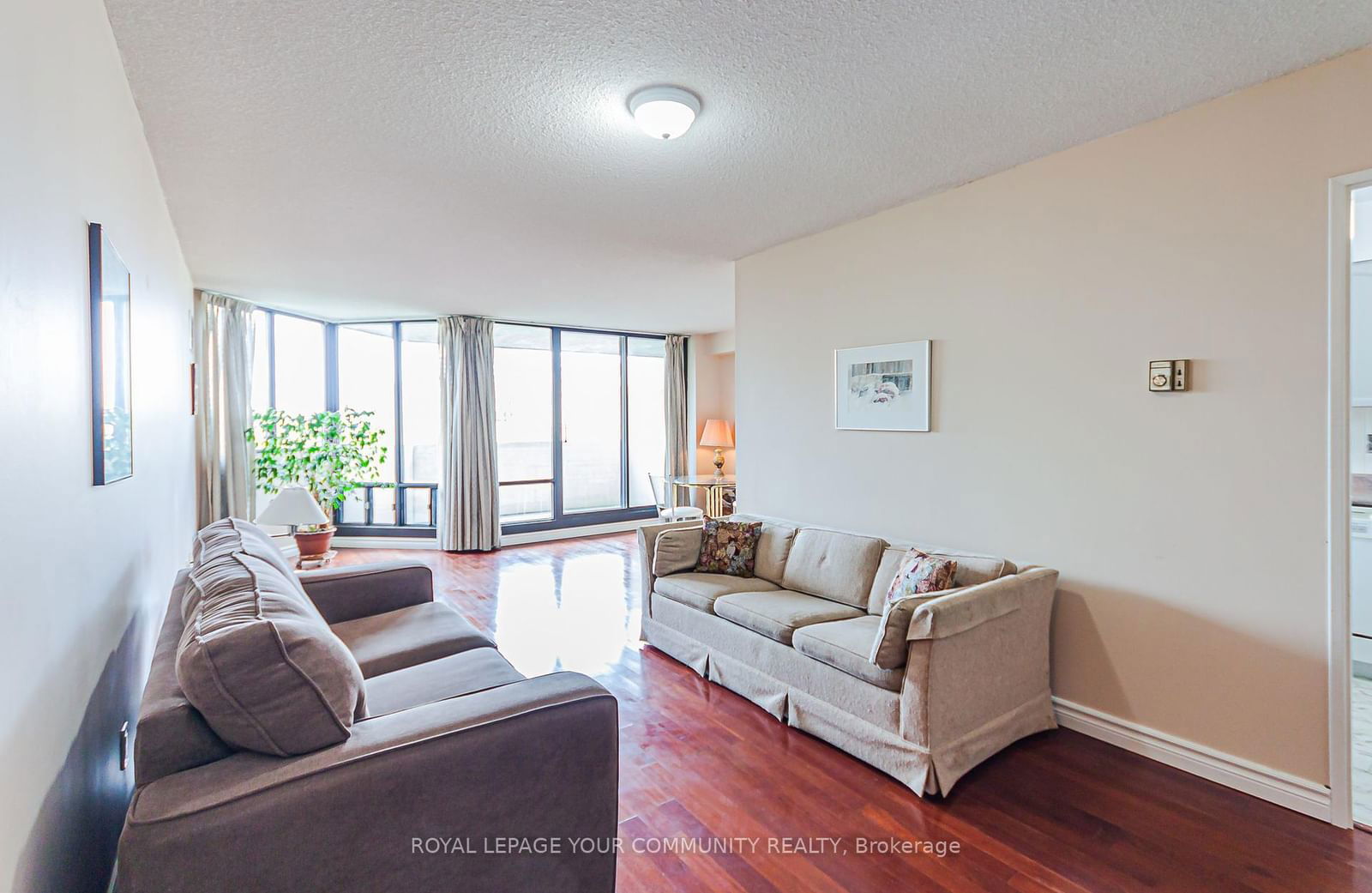 40 Baif Blvd, unit 702 for sale - image #17