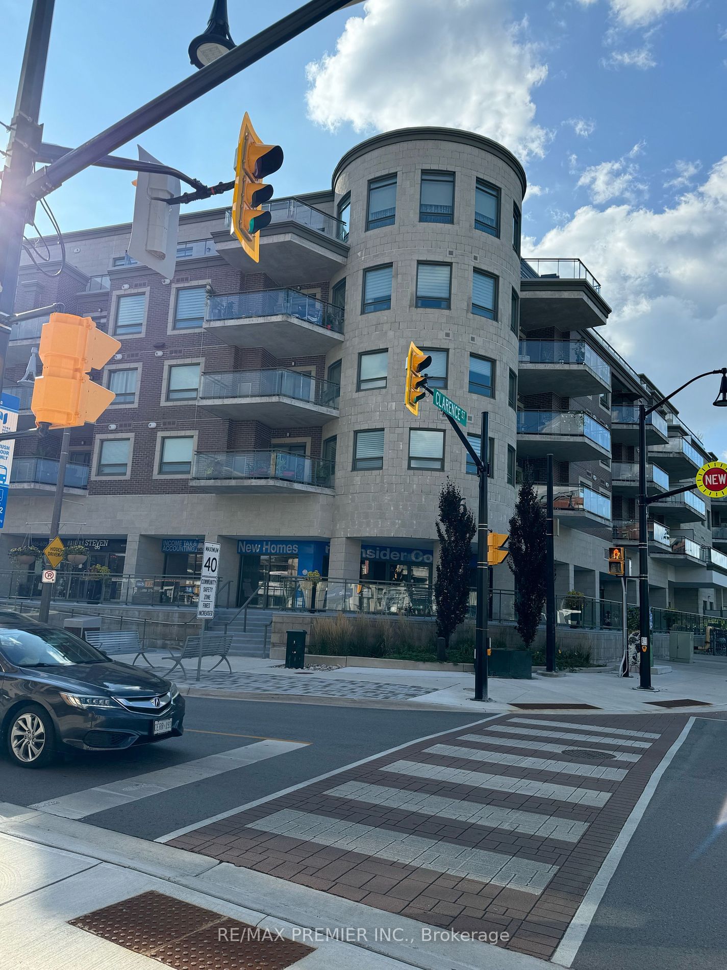 The Clarence Condos, Vaughan, Toronto