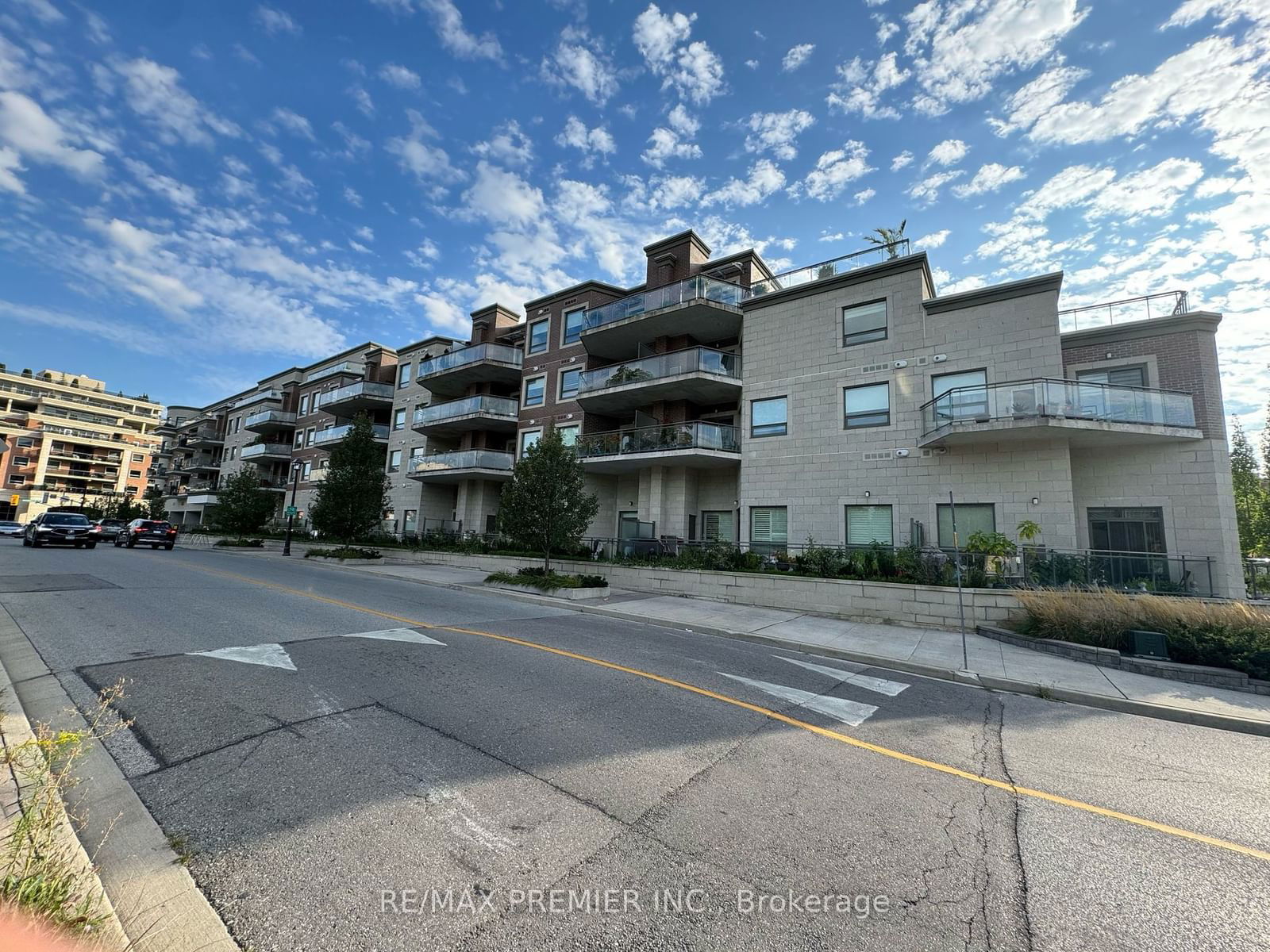 The Clarence Condos, Vaughan, Toronto