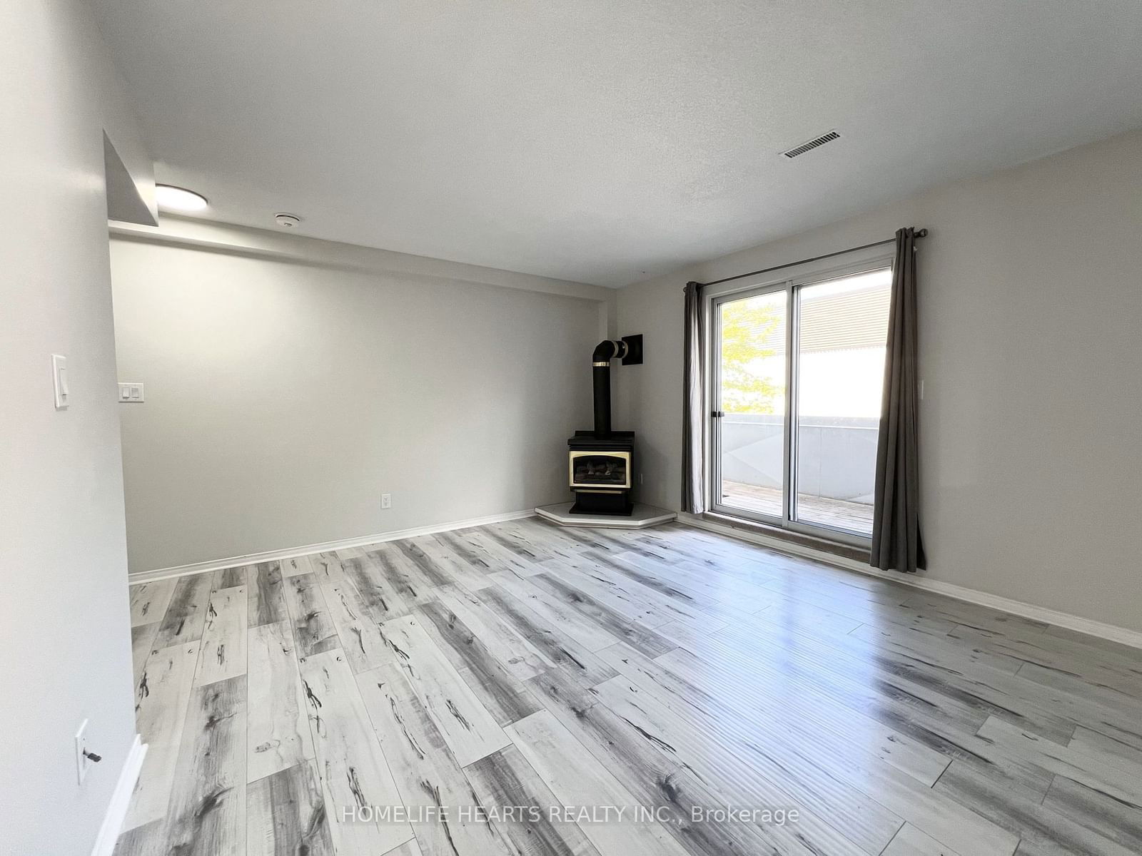 12439 Ninth Line, unit 210 for sale - image #5