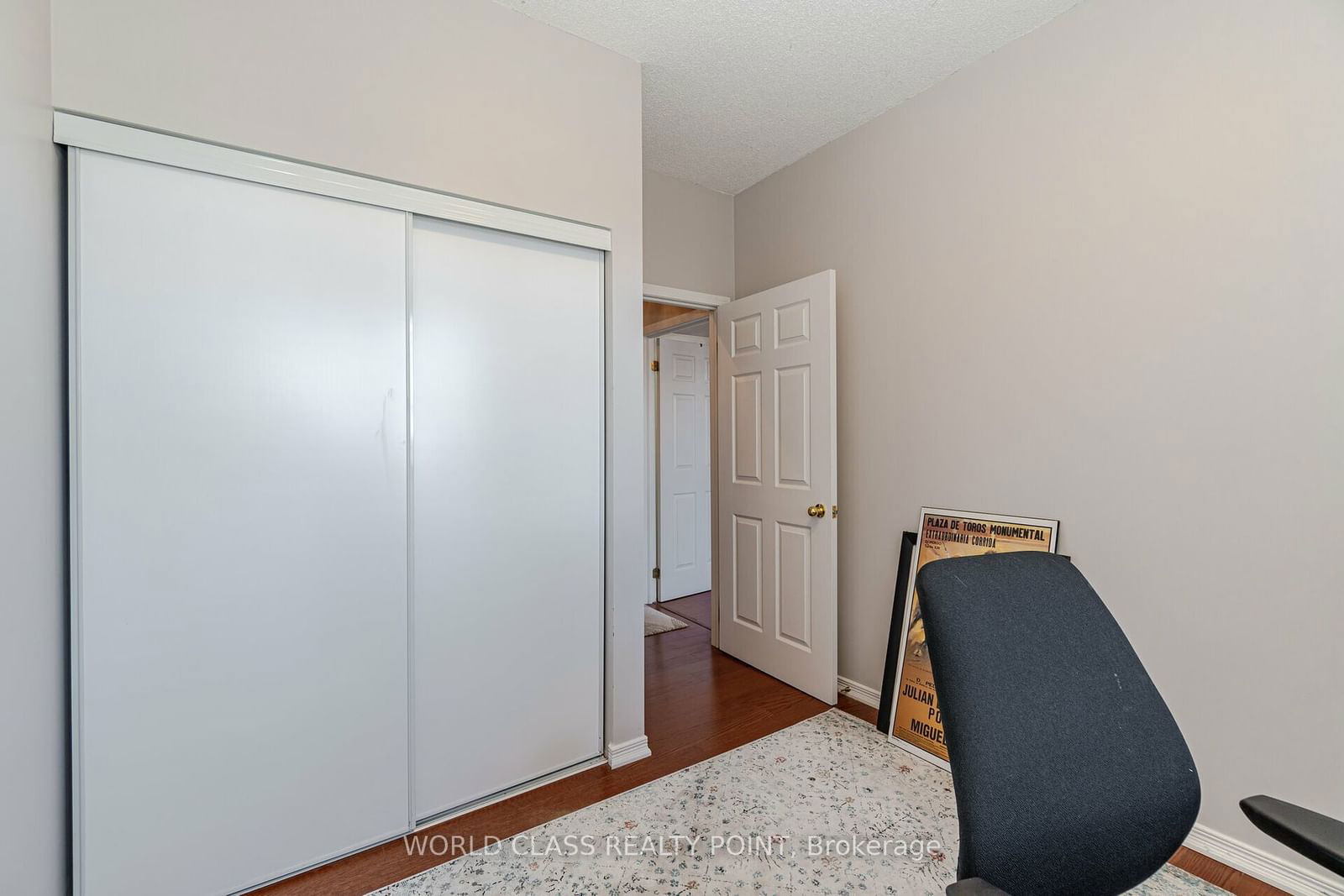 8 Maison Parc Crt, unit 204 for sale - image #28