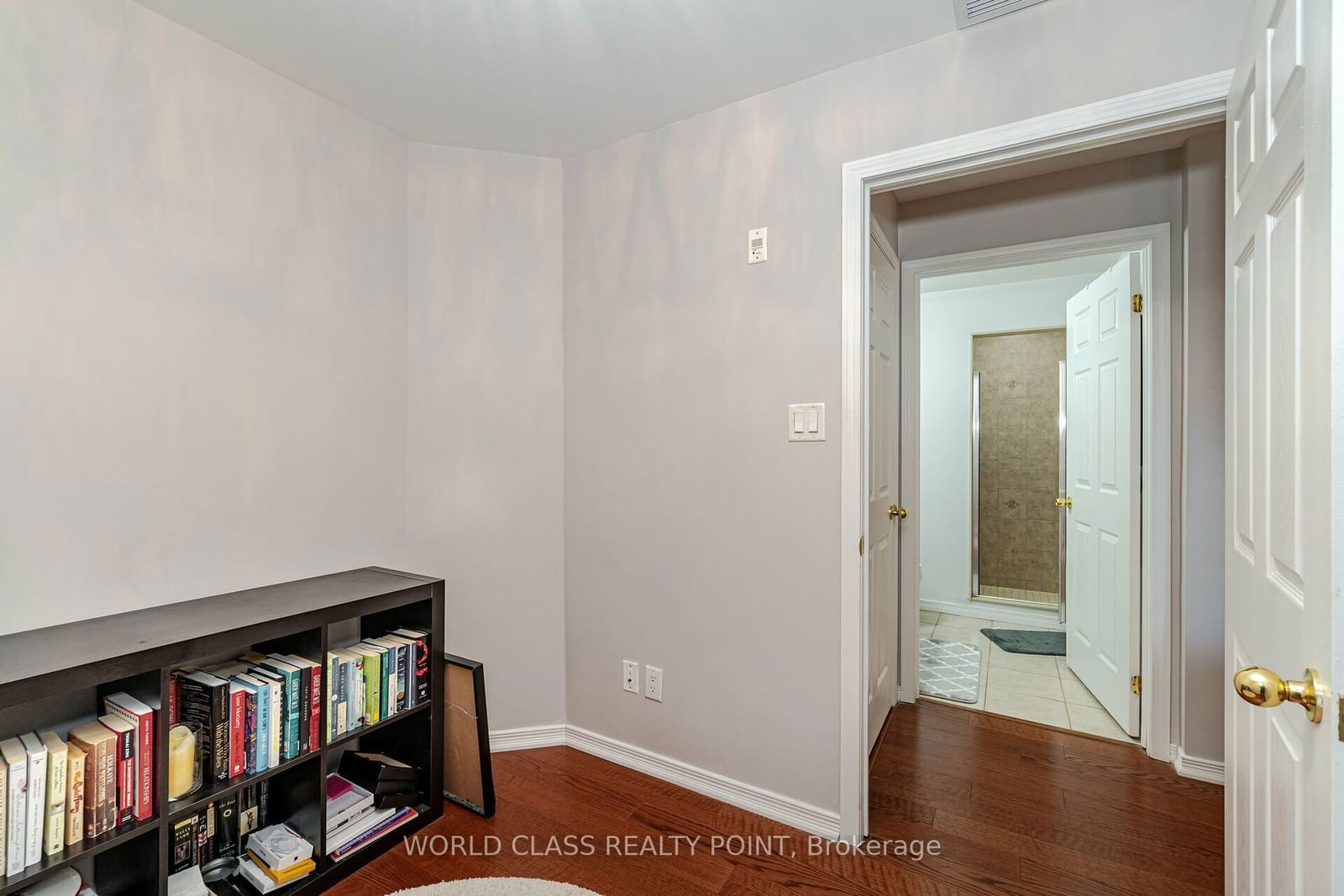 8 Maison Parc Crt, unit 204 for sale - image #30