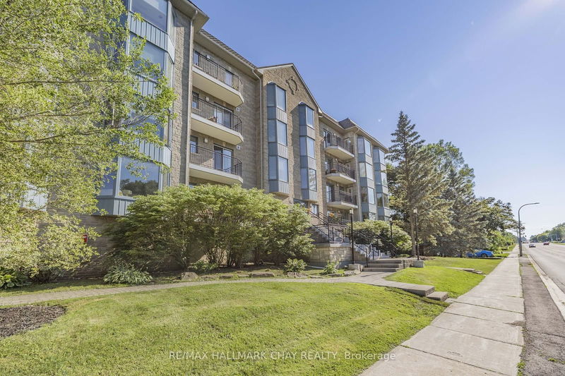 85 Wellington St W, unit 401 for sale - image #1