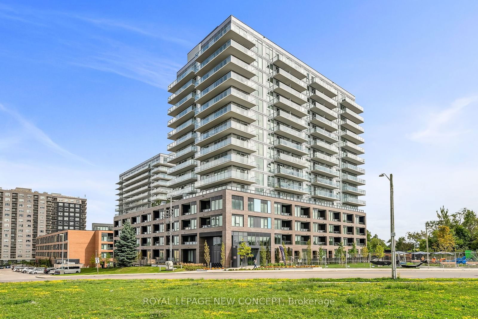 185 Deerfield Rd, unit 301 for sale - image #1