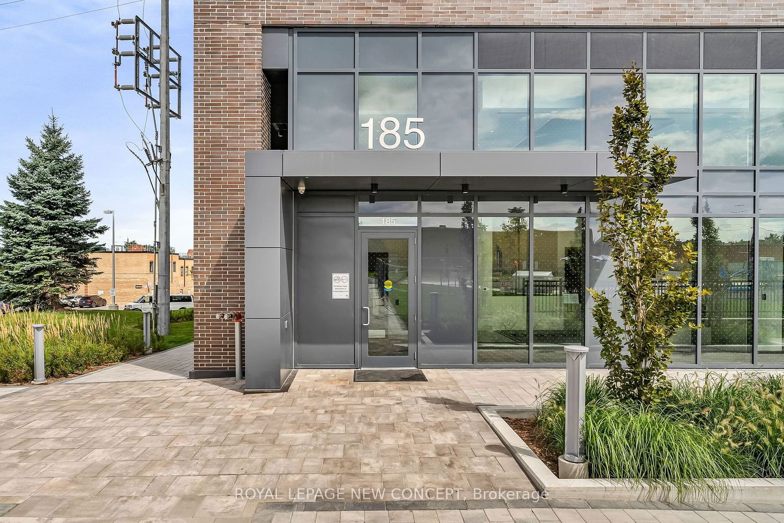 185 Deerfield Rd, unit 301 for sale - image #3