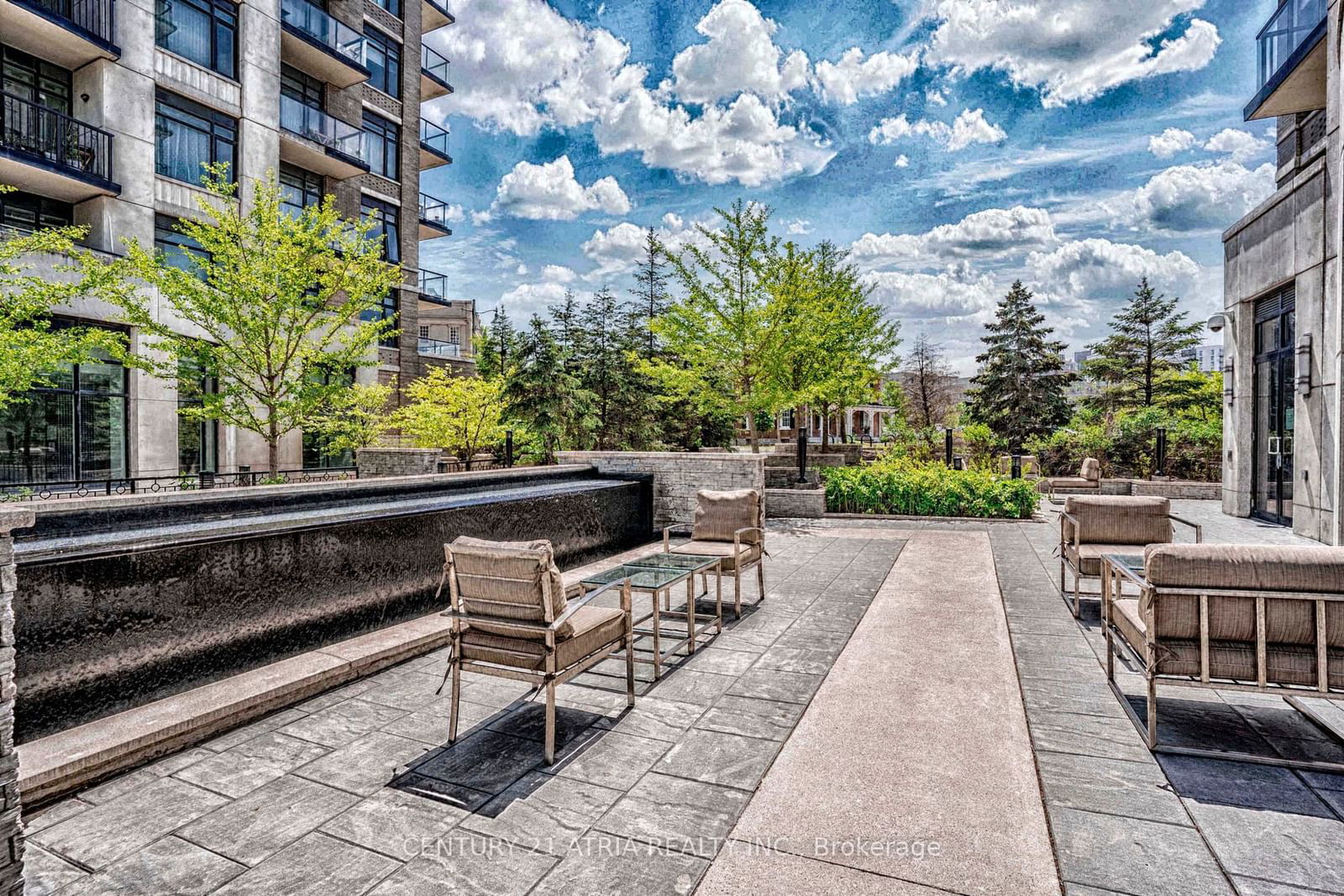 131 Upper Duke Cres, unit 402 for sale - image #30