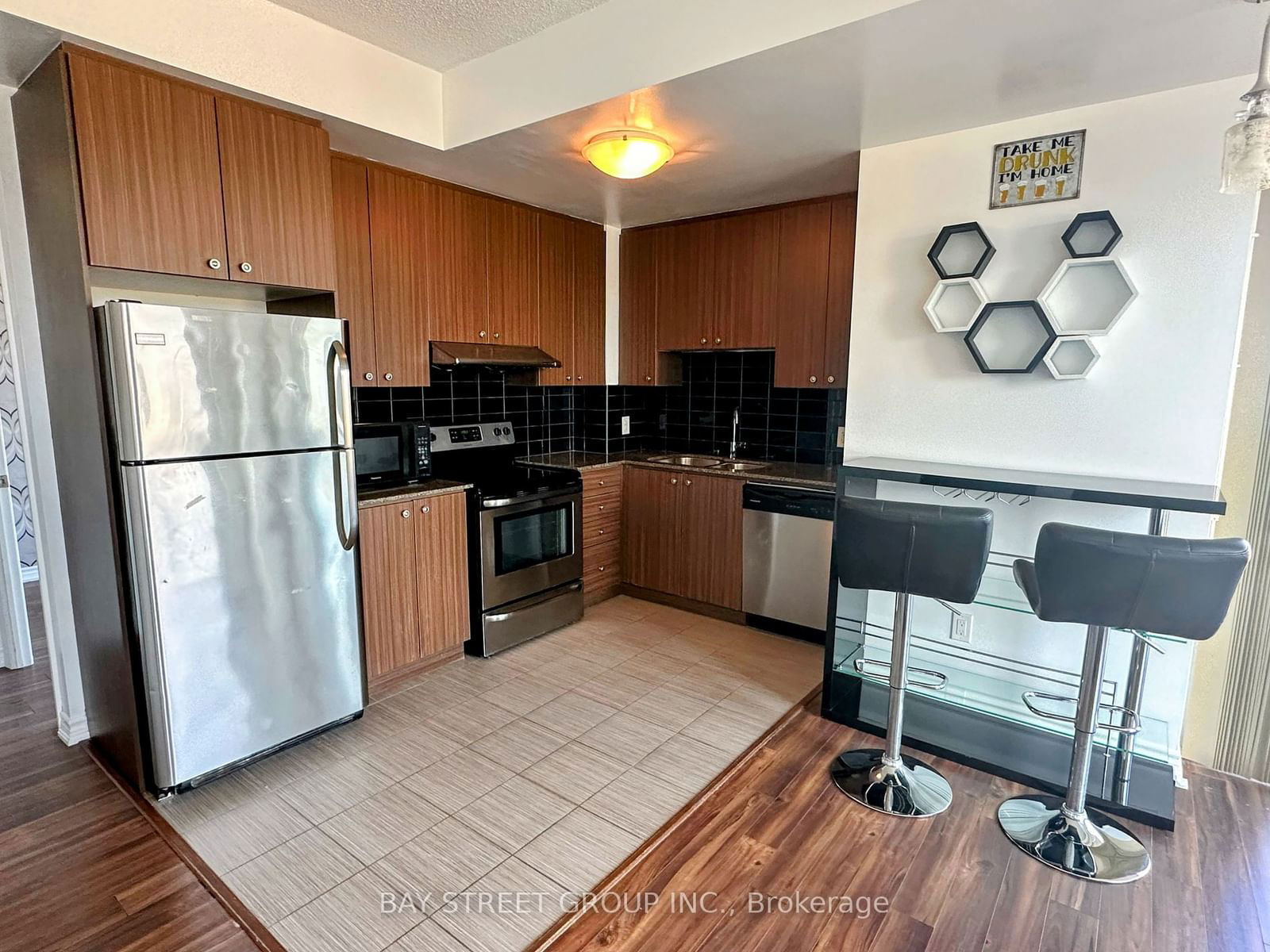 8323 Kennedy Rd, unit 522 for sale - image #2