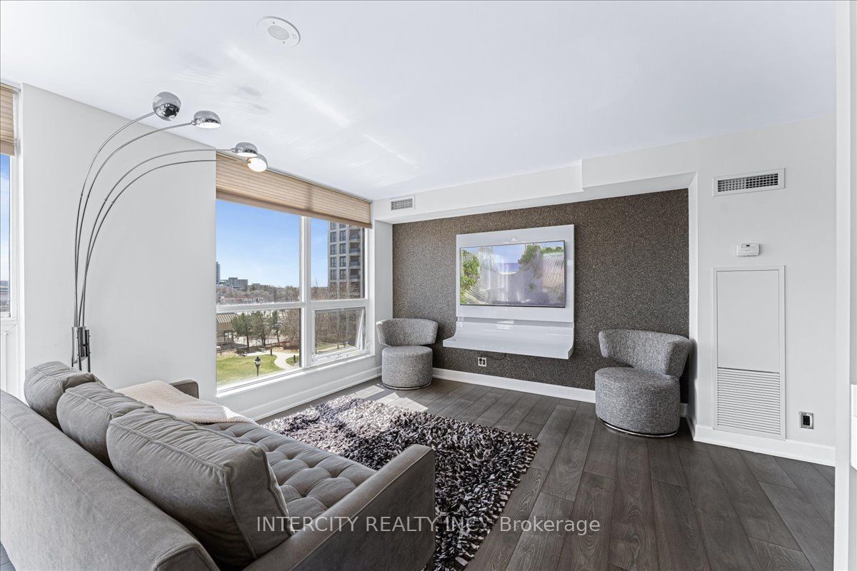 18 Harding Blvd, unit 408 for sale - image #18