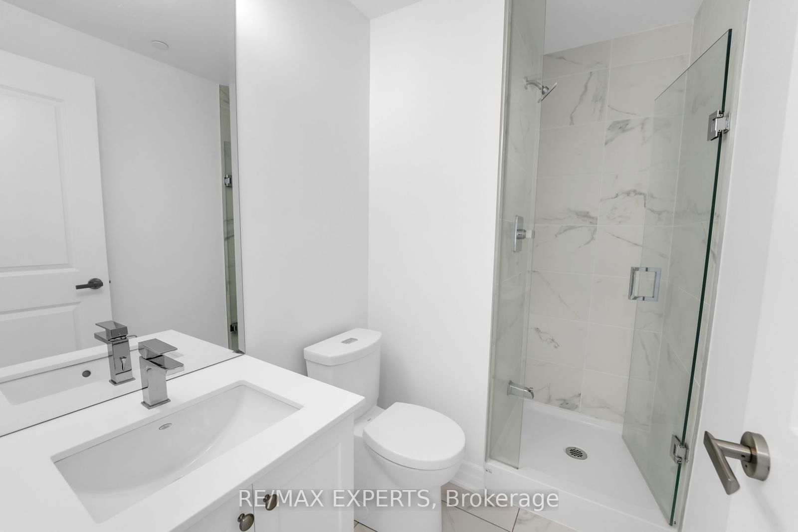 9075 Jane St, unit 515 for sale - image #21