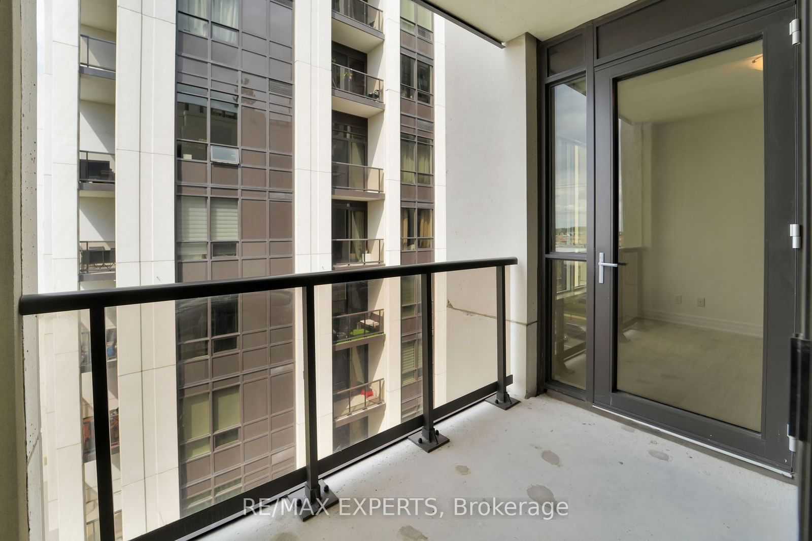 9075 Jane St, unit 515 for sale - image #23