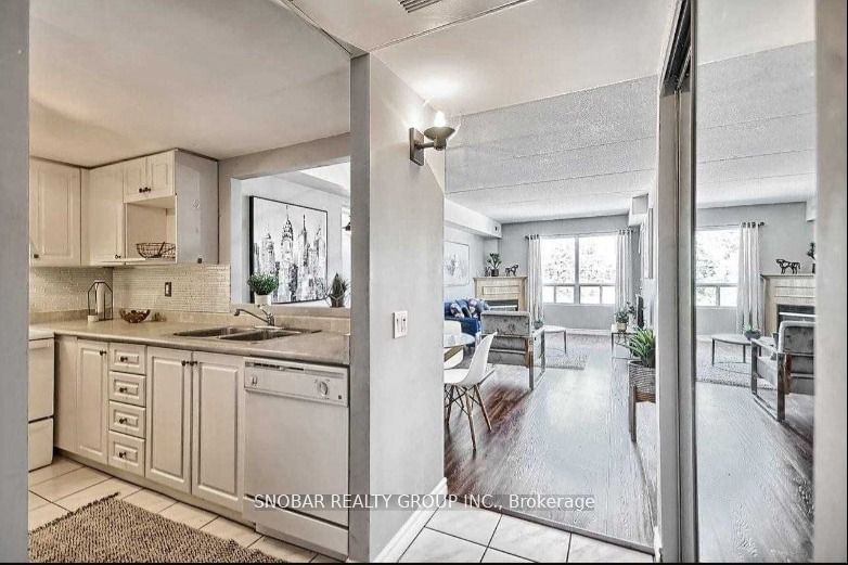 160 Wellington St E, unit 304 for sale - image #8