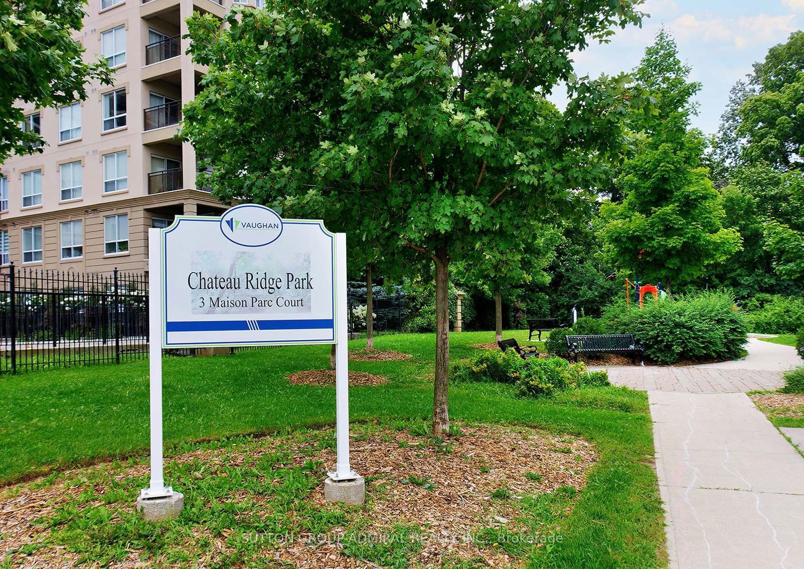 8 Maison Parc Crt, unit 106 for sale - image #31