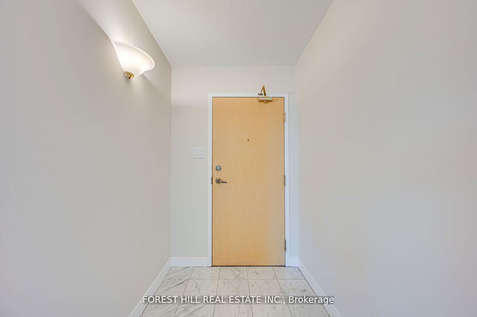 7 Townsgate Dr, unit 304 for sale - image #2