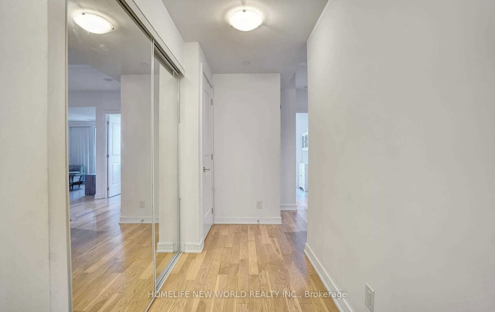 9191 Yonge St, unit 618 Sw for rent - image #5