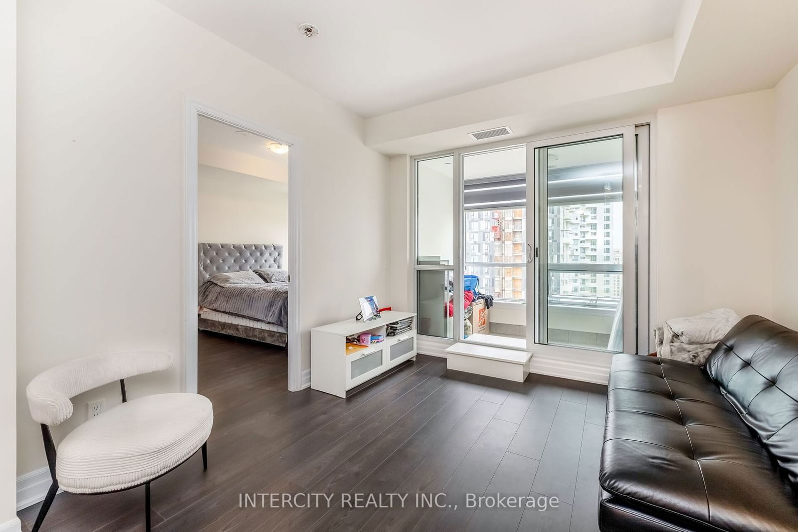 9085 Jane St, unit 1802 for sale - image #18