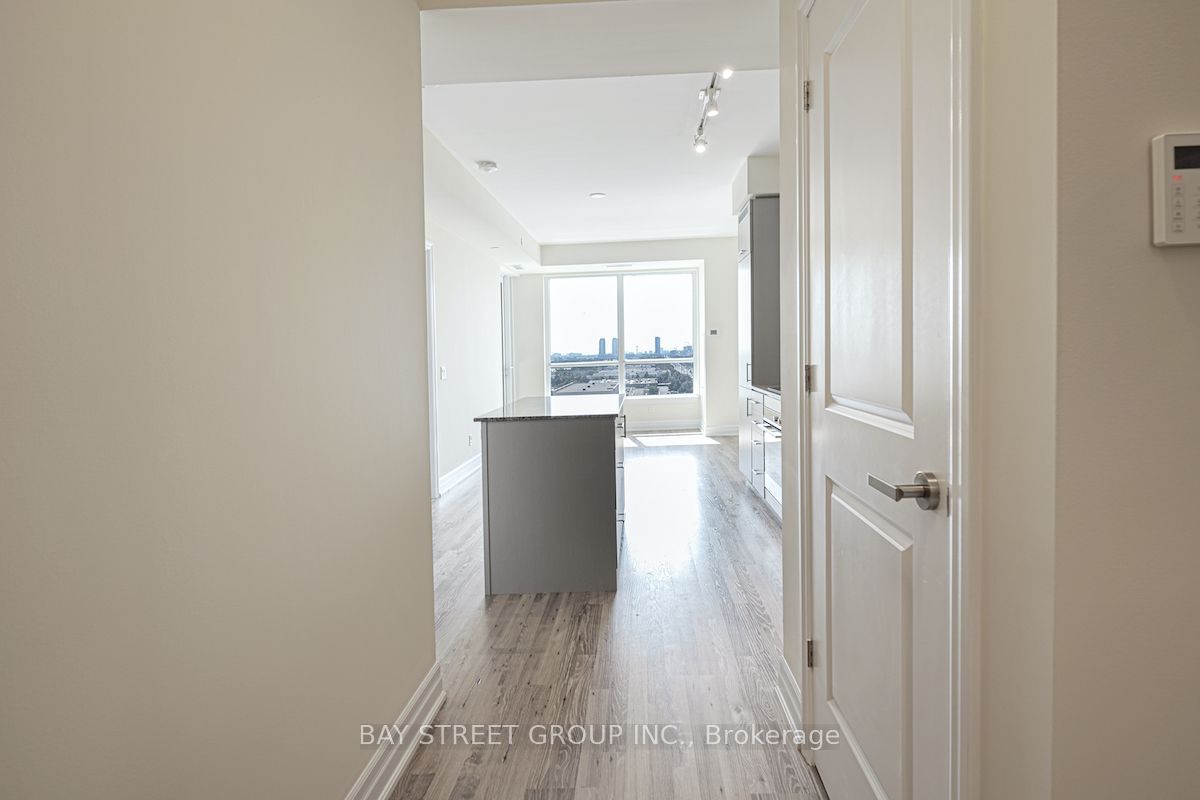 9085 Jane St, unit 1107 for rent