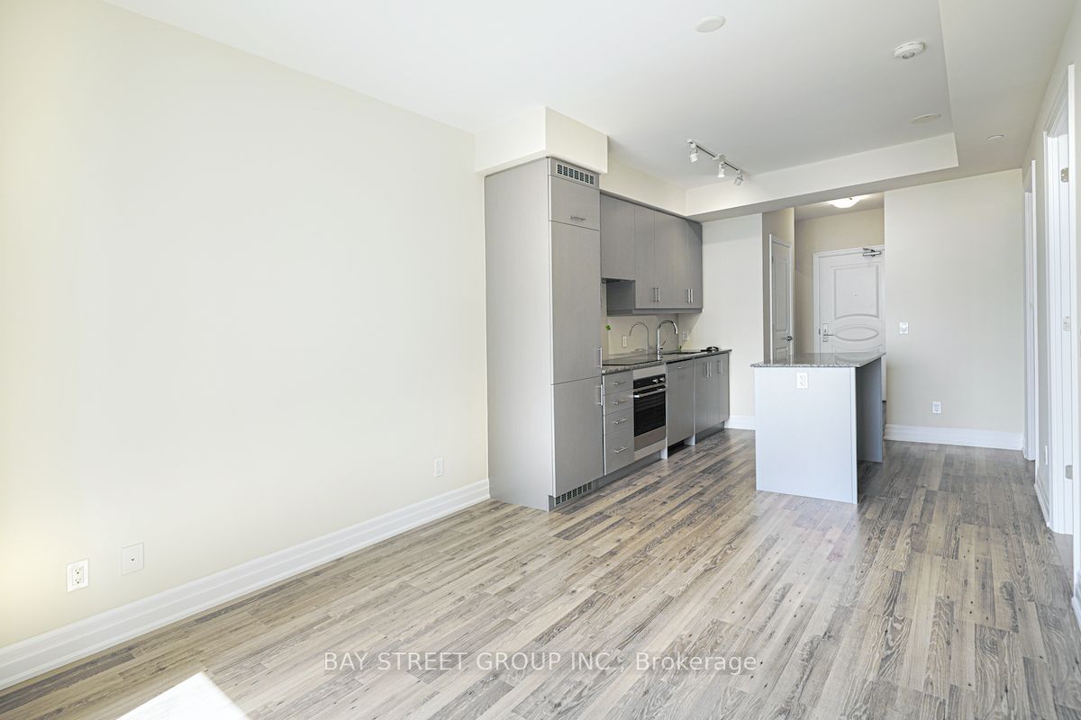 9085 Jane St, unit 1107 for rent