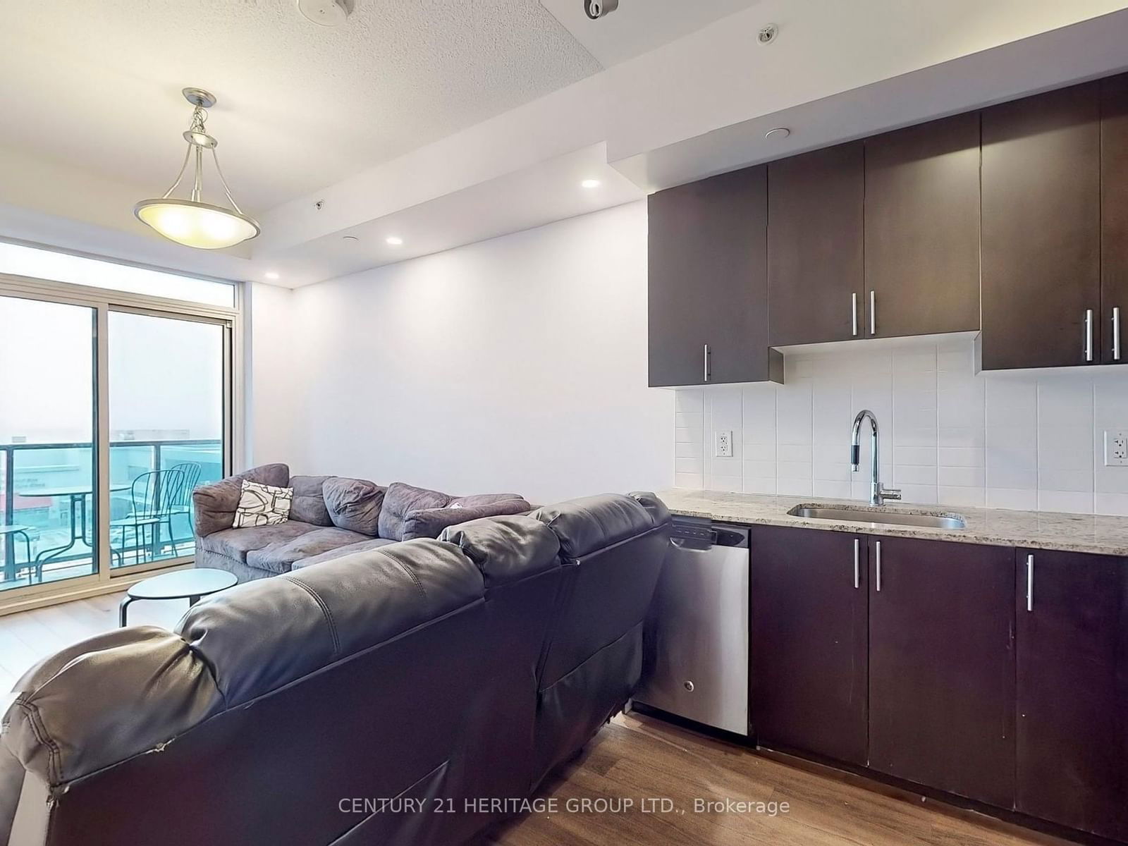 7165 Yonge St, unit 535 for rent - image #21