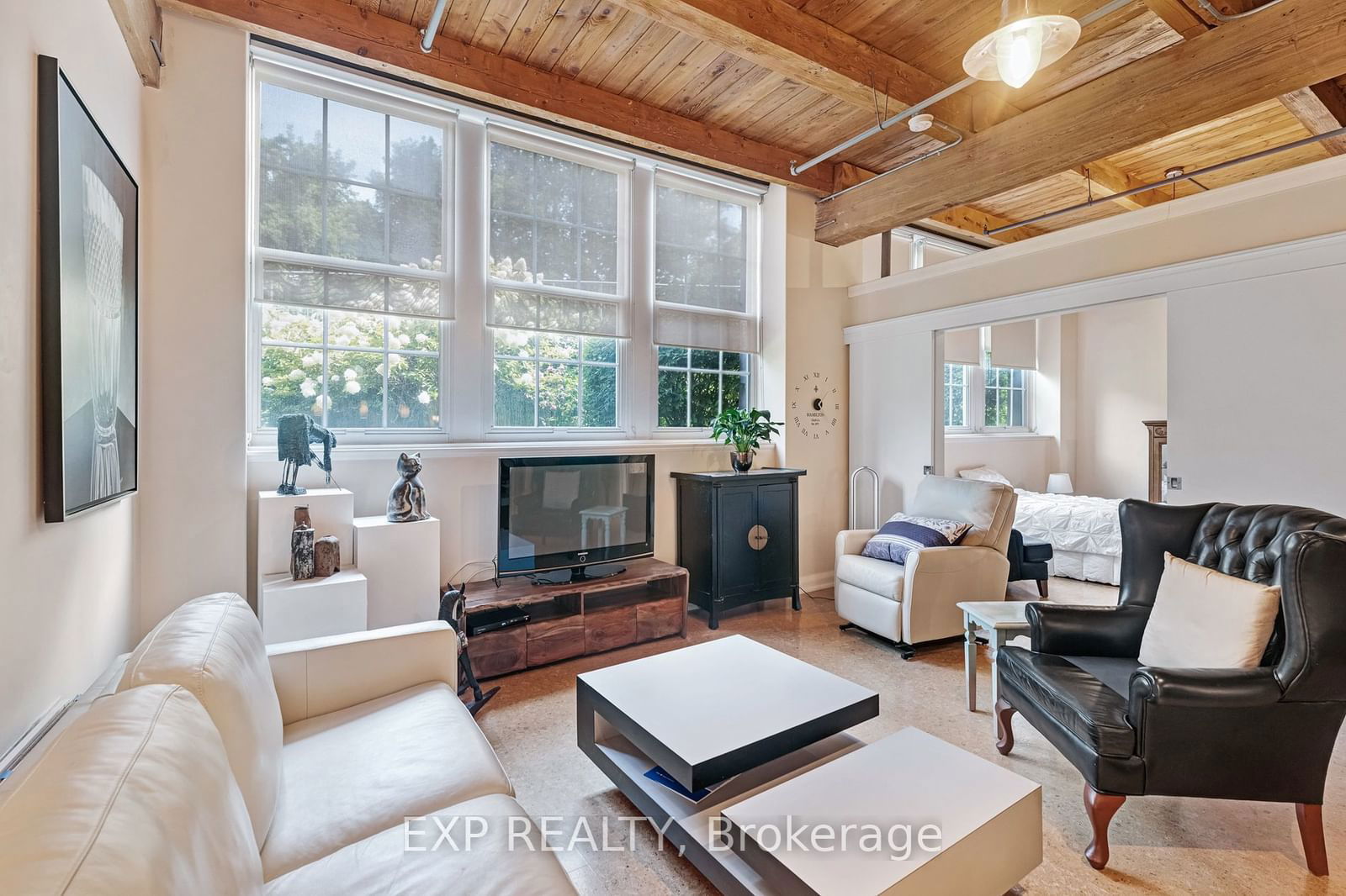 543 Timothy St, unit 103 for sale - image #9