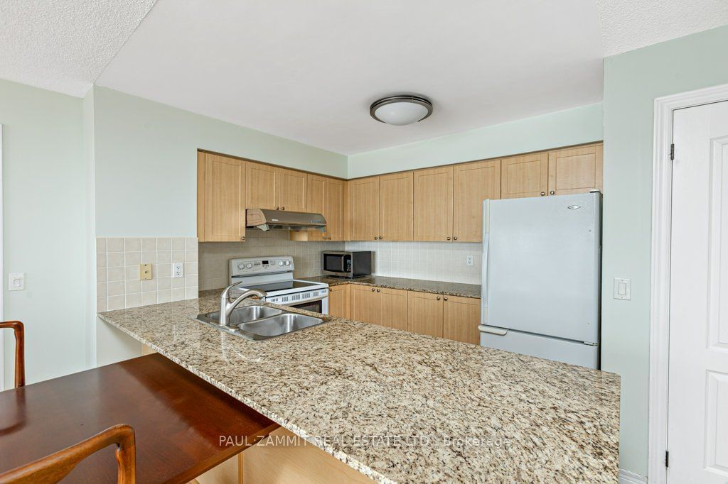 15 North Park Rd, unit 814 for sale - image #4