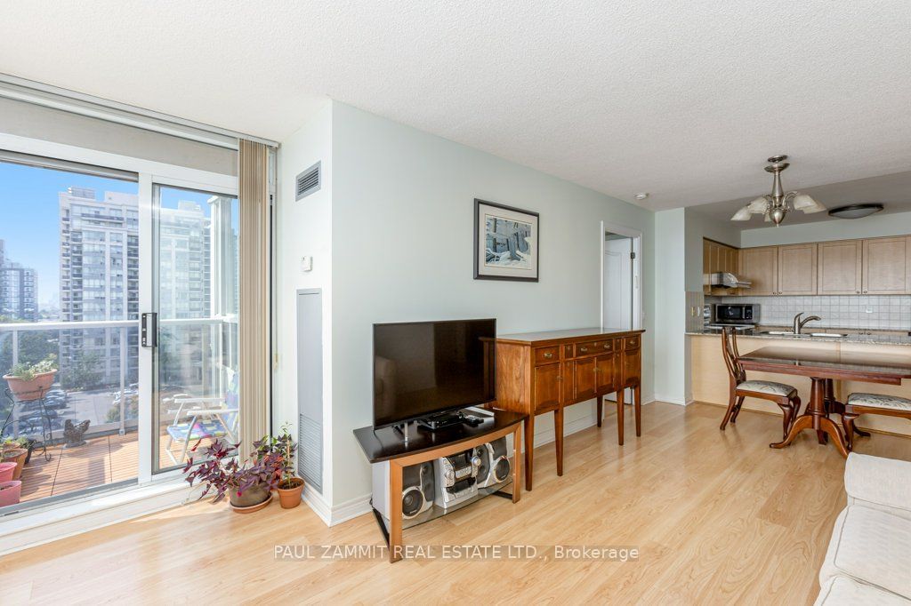 15 North Park Rd, unit 814 for sale - image #7