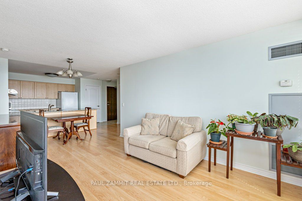 15 North Park Rd, unit 814 for sale - image #8