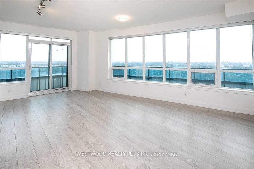 7161 Yonge St, unit Lph3-15 for sale - image #5