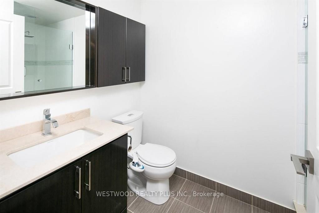 7161 Yonge St, unit Lph3-15 for sale - image #8