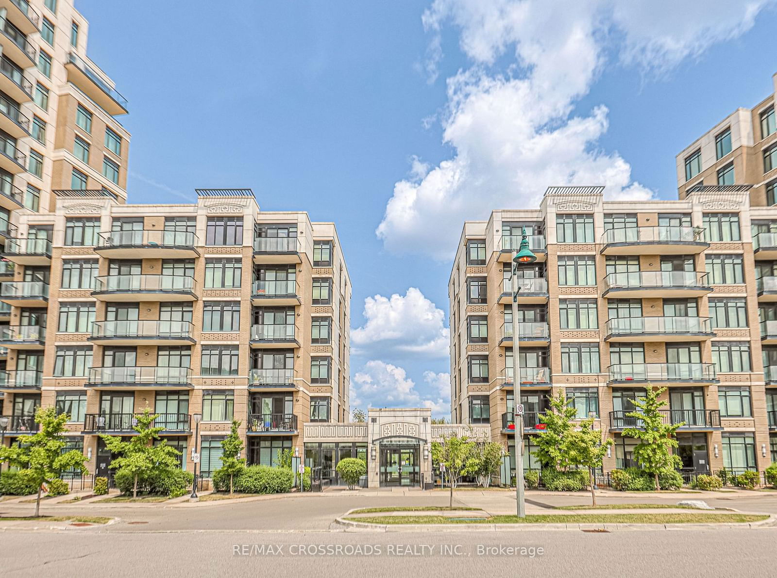 131 Upper Duke Cres, unit 706 for sale - image #1