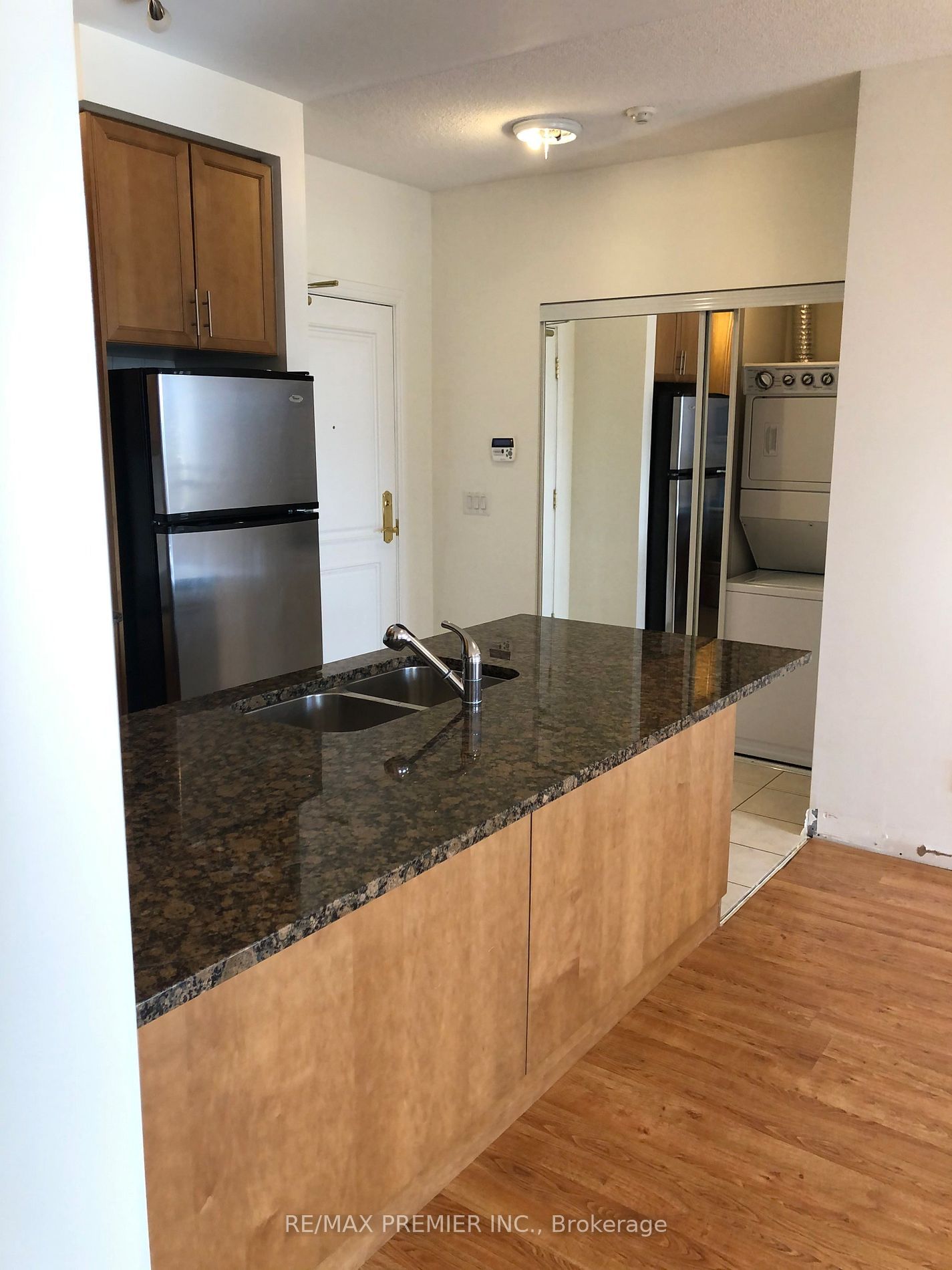 9245 Jane St, unit 407 for rent - image #4