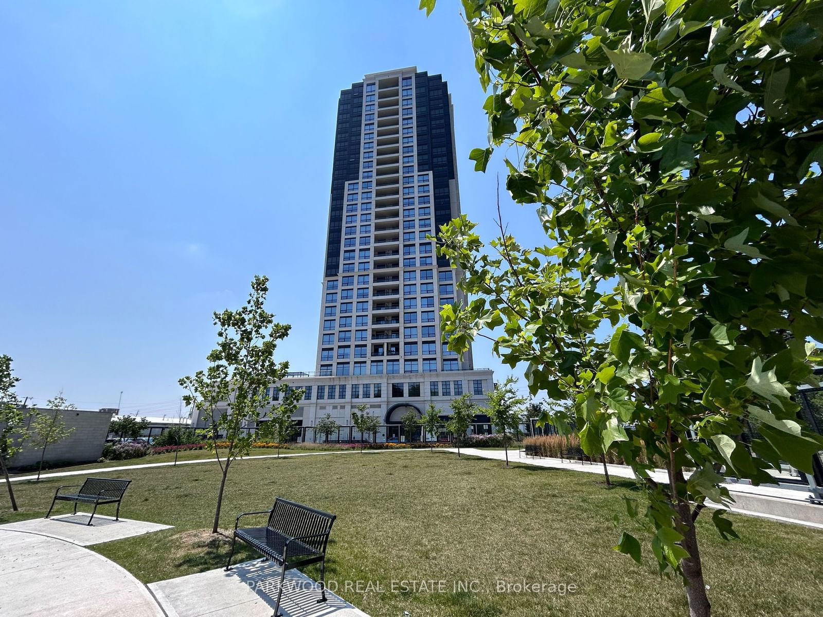 1 Grandview Ave, unit 611 for sale - image #2