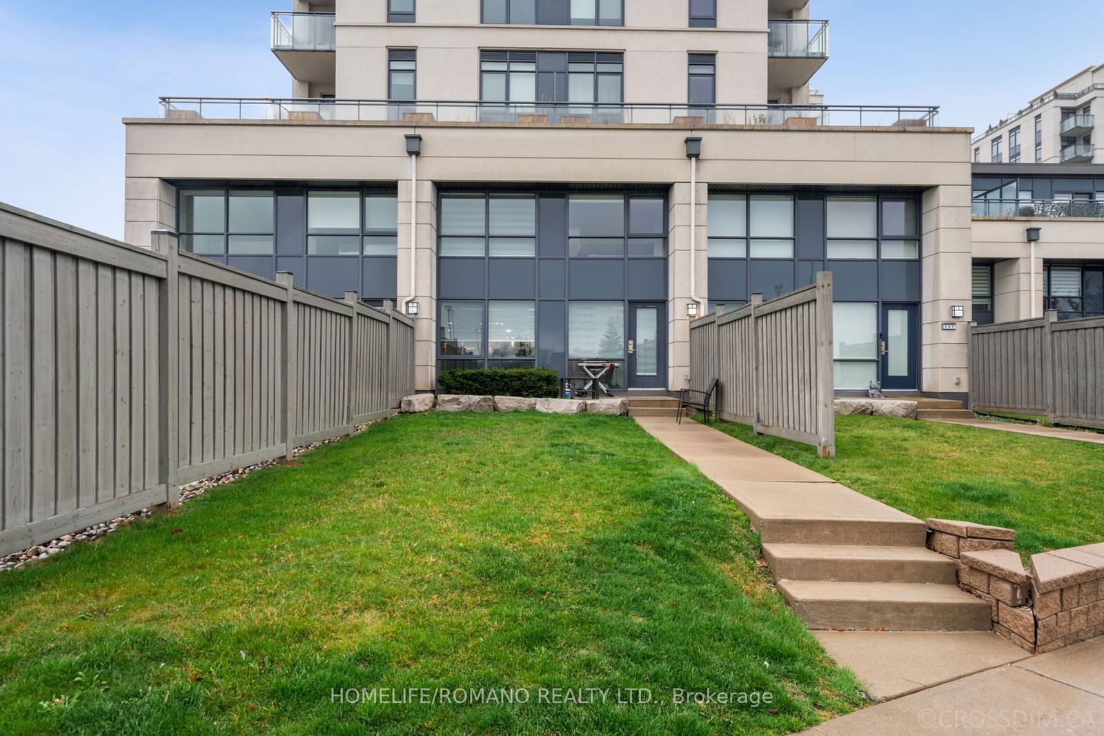 24 Woodstream Blvd, unit 122 for sale