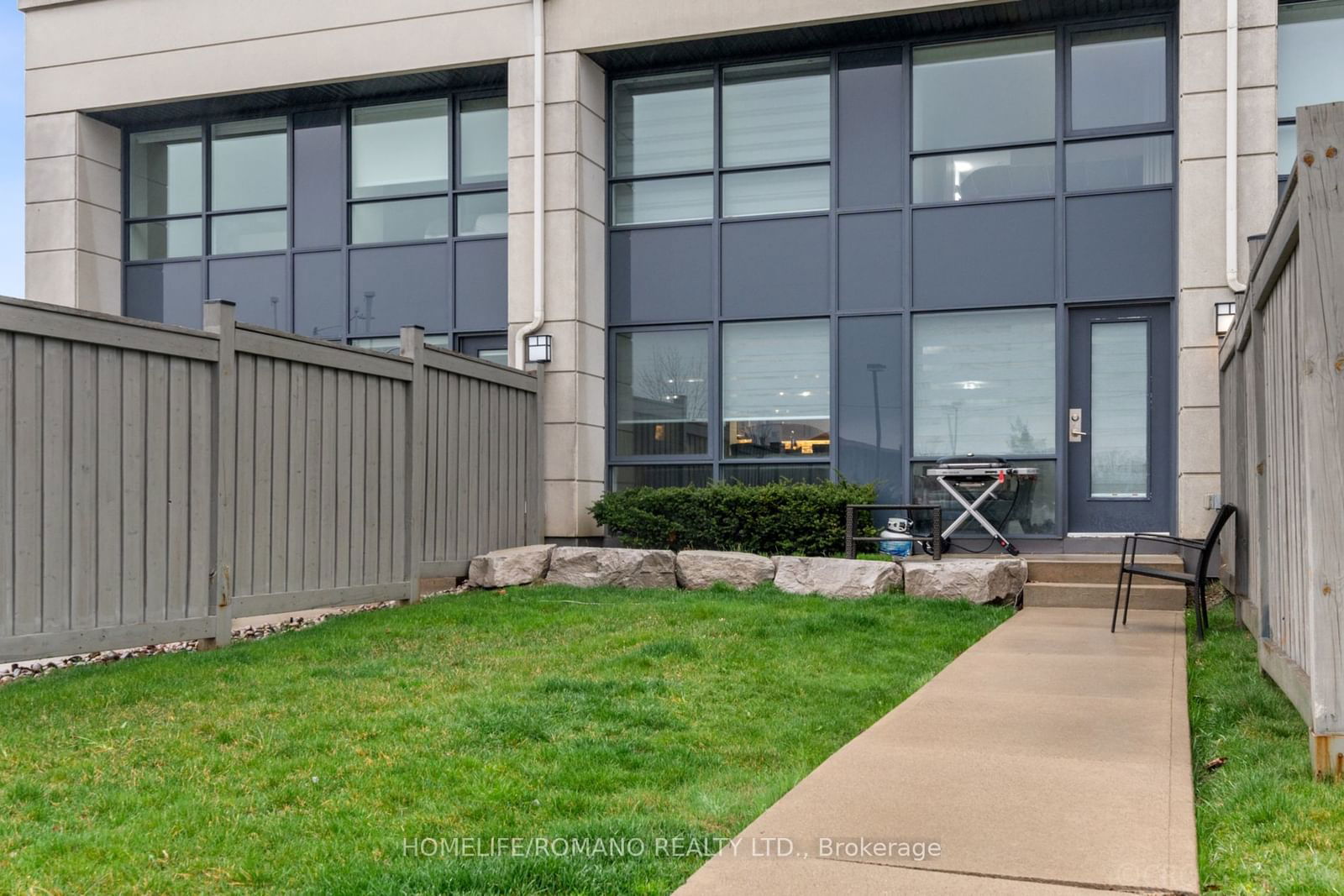 24 Woodstream Blvd, unit 122 for sale - image #2