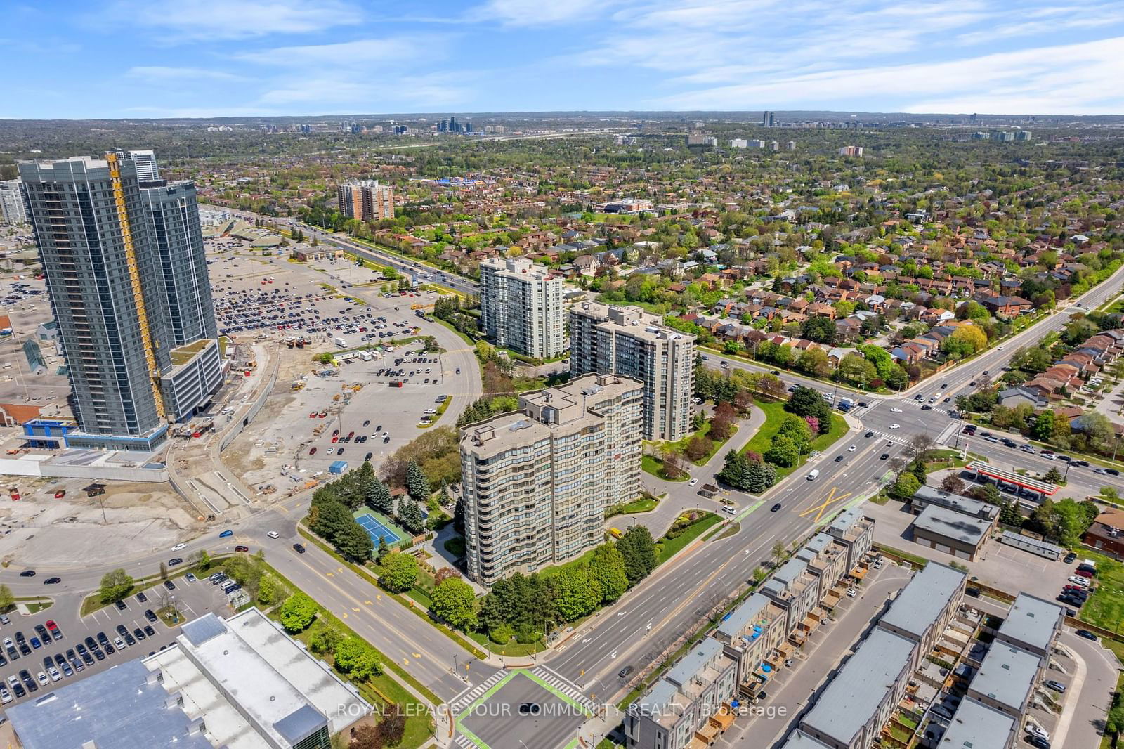 7460 Bathurst St, unit 1710 for sale