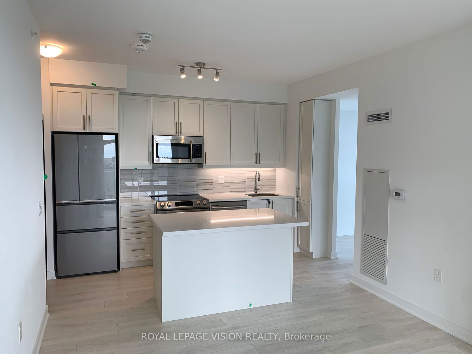 75 Oneida Cres, unit 1608 for rent - image #2