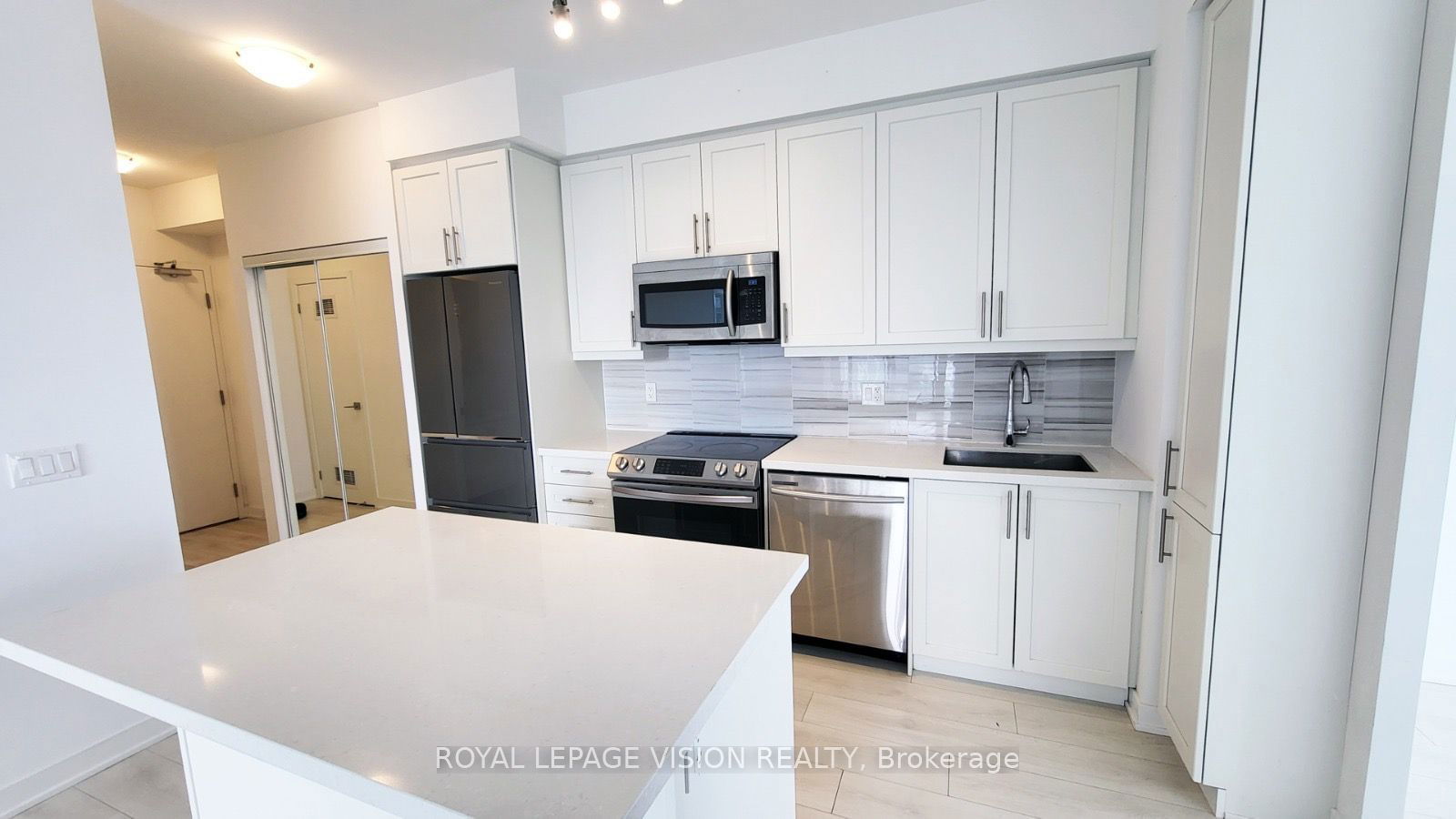 75 Oneida Cres, unit 1608 for rent - image #4