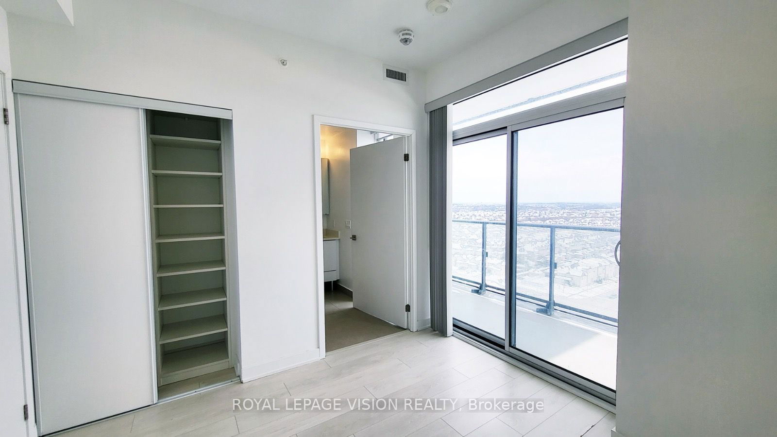 75 Oneida Cres, unit 1608 for rent - image #8