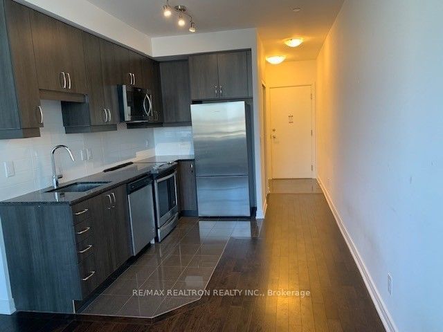 9205 Yonge St, unit 817NE for rent