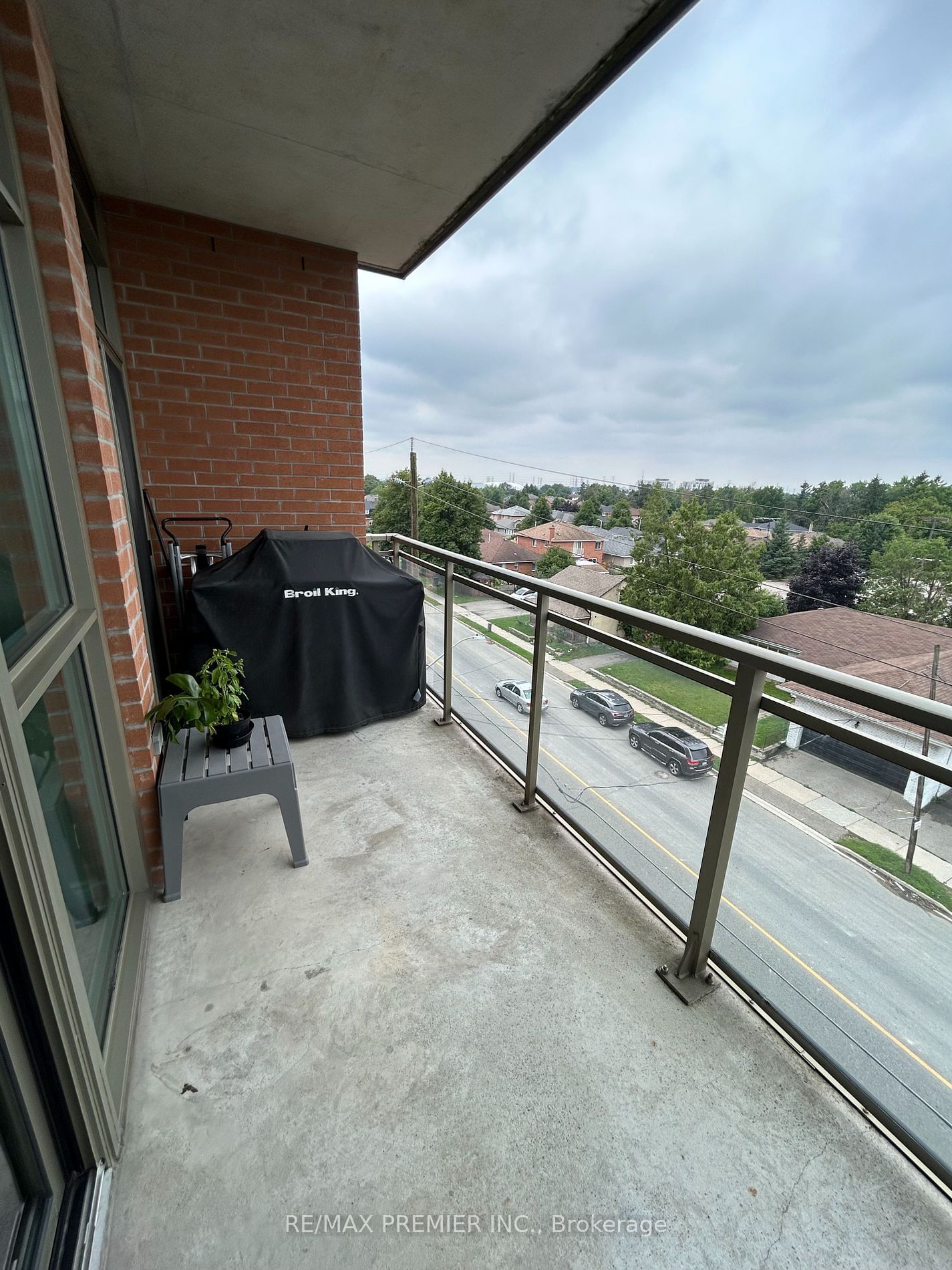 281 Woodbridge Ave, unit 517 for rent - image #23