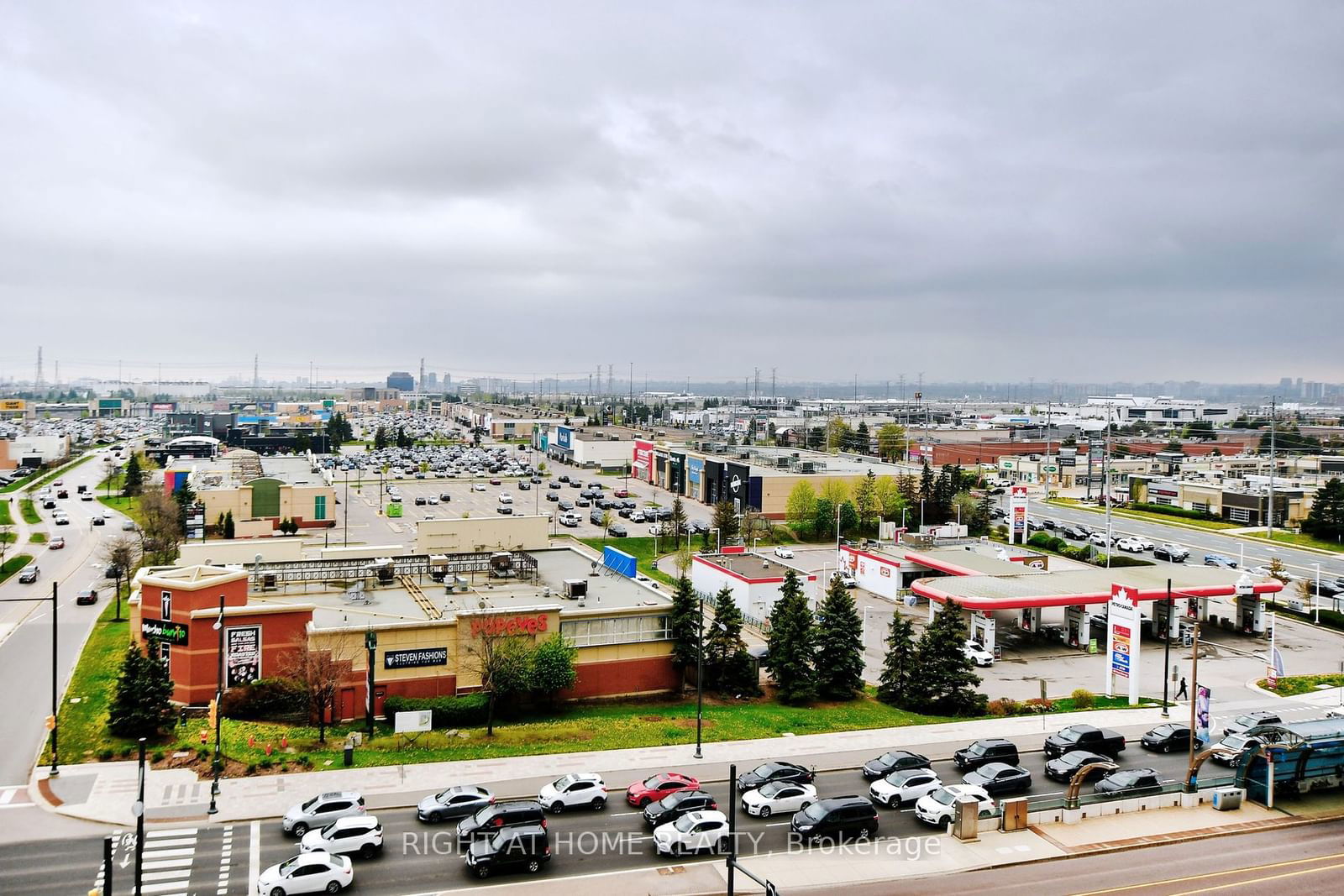 Centro Square Condominiums, Vaughan, Toronto