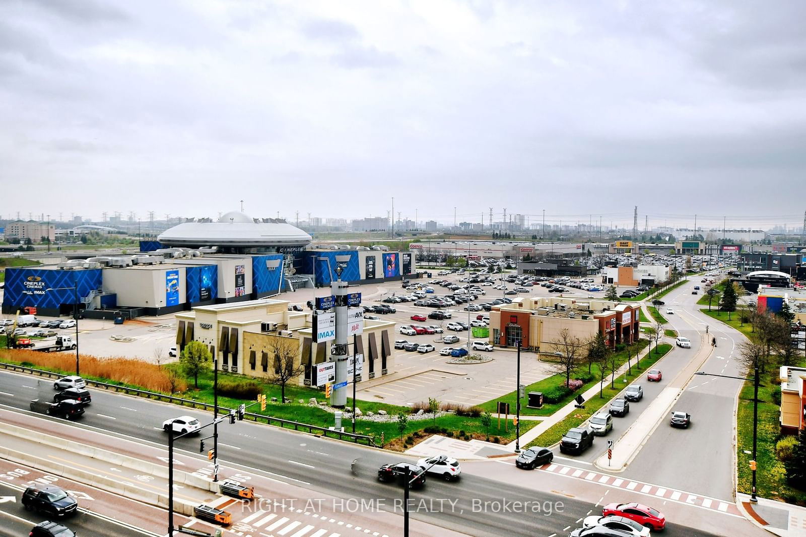 Centro Square Condominiums, Vaughan, Toronto